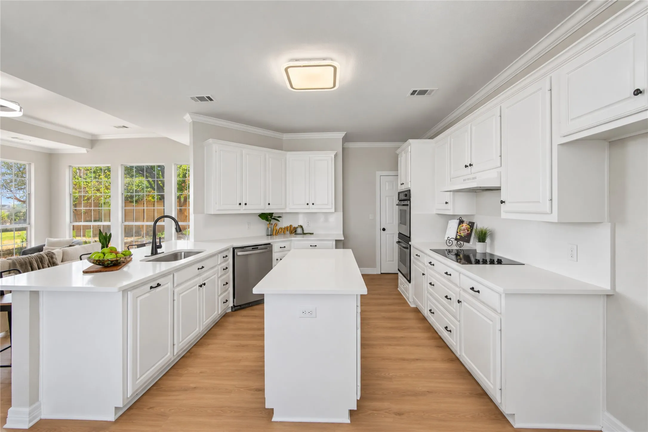 Single Family Residence For Sale in Rockwall County , 474 Chippendale Drive, Heath, Texas 75032, 4 Bedroom, 4 Bathroom, 3 Garage spaces, 2,837 Sqft, built in 1993, mls#21373226, Real Estate Agent in Heath, Homes For Sale in Rockwall county, Homes For Sale in Heath, Realtor in Heath Texas, Real Estate Brokerage Independent Realty Texas, Luminita Cordes Realtor