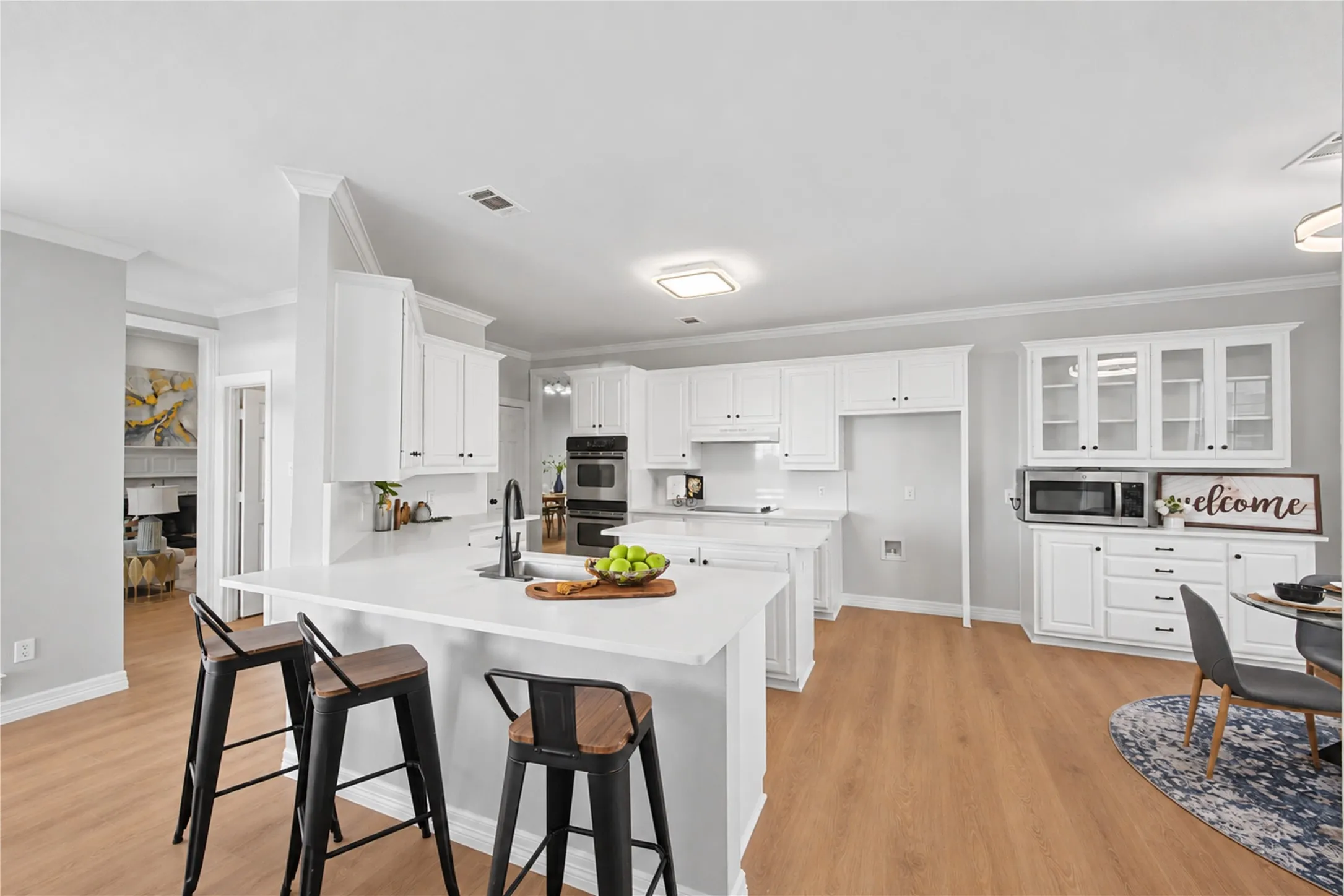 Single Family Residence For Sale in Rockwall County , 474 Chippendale Drive, Heath, Texas 75032, 4 Bedroom, 4 Bathroom, 3 Garage spaces, 2,837 Sqft, built in 1993, mls#21373226, Real Estate Agent in Heath, Homes For Sale in Rockwall county, Homes For Sale in Heath, Realtor in Heath Texas, Real Estate Brokerage Independent Realty Texas, Luminita Cordes Realtor