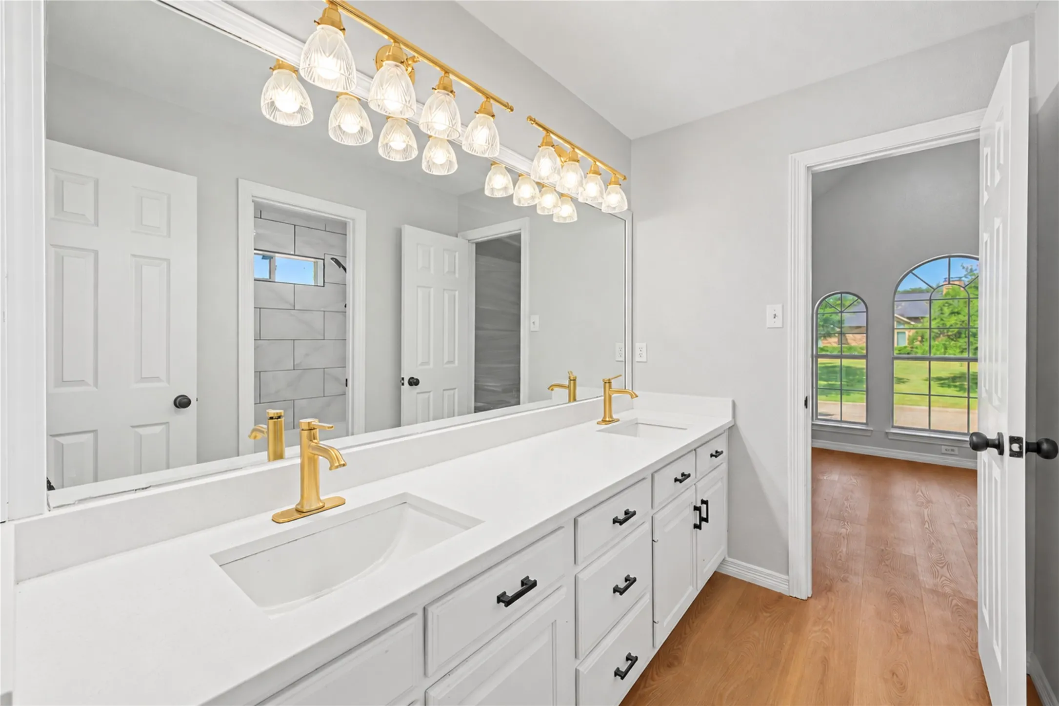 Single Family Residence For Sale in Rockwall County , 474 Chippendale Drive, Heath, Texas 75032, 4 Bedroom, 4 Bathroom, 3 Garage spaces, 2,837 Sqft, built in 1993, mls#21373226, Real Estate Agent in Heath, Homes For Sale in Rockwall county, Homes For Sale in Heath, Realtor in Heath Texas, Real Estate Brokerage Independent Realty Texas, Luminita Cordes Realtor