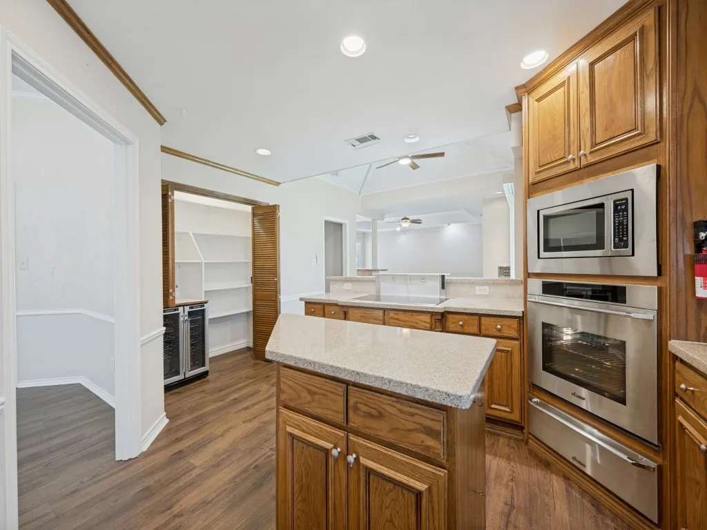 Single Family Residence For Sale in Collin County , 4304 Country Brook Drive, Dallas, Texas 75287, 3 Bedroom, 3 Bathroom, 2 Garage spaces, 2,180 Sqft, built in 1981, mls#21373859, Real Estate Agent in Dallas, Homes For Sale in Collin county, Homes For Sale in Dallas, Realtor in Dallas Texas, Real Estate Brokerage Independent Realty Texas, Luminita Cordes Realtor