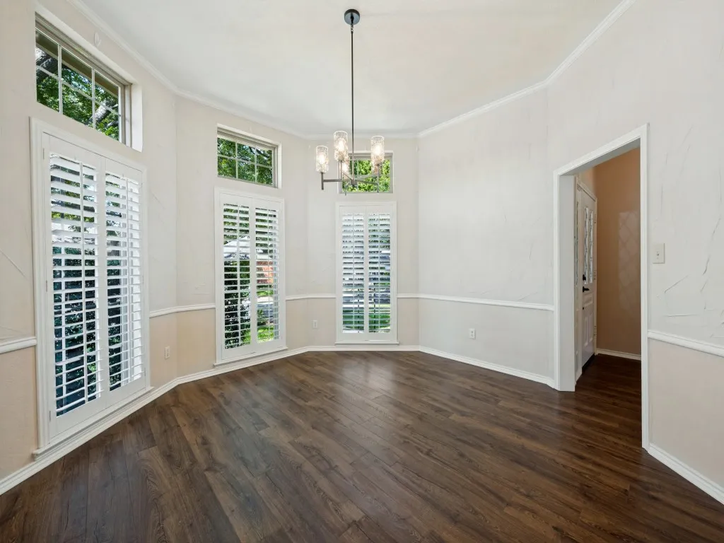 Single Family Residence For Sale in Collin County , 4304 Country Brook Drive, Dallas, Texas 75287, 3 Bedroom, 3 Bathroom, 2 Garage spaces, 2,180 Sqft, built in 1981, mls#21373859, Real Estate Agent in Dallas, Homes For Sale in Collin county, Homes For Sale in Dallas, Realtor in Dallas Texas, Real Estate Brokerage Independent Realty Texas, Luminita Cordes Realtor