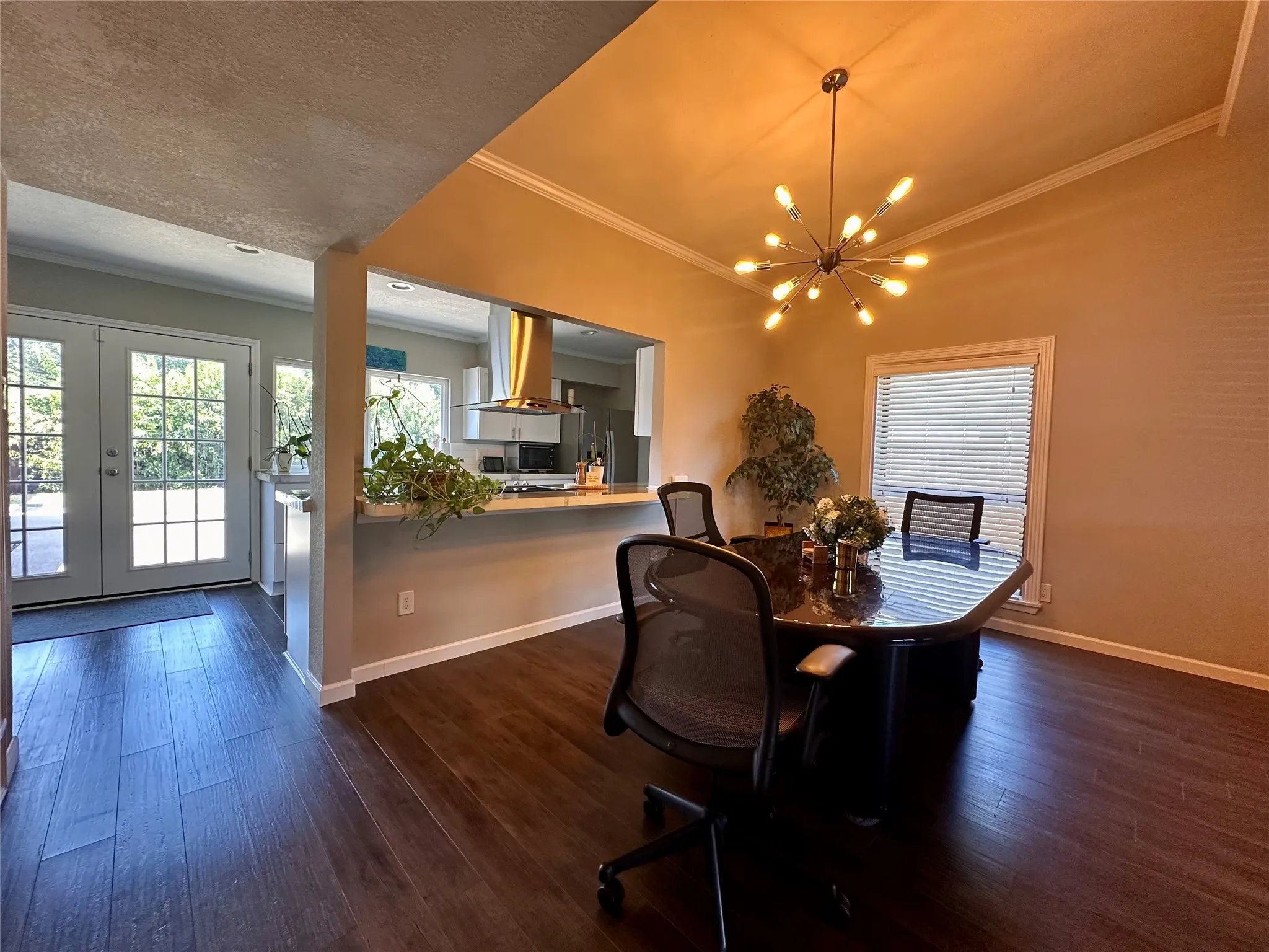 Single Family Residence For Rent in Collin County , 1533 W Spring Creek Parkway, Plano, Texas 75023, 3 Bedroom, 2 Bathroom, Garage spaces, 1,670 Sqft, built in 1976, mls#21379490, Real Estate Agent in Plano, Homes For Rent in Collin county, Homes For Rent in Plano, Realtor in Plano Texas, Real Estate Brokerage Independent Realty Texas, Luminita Cordes Realtor