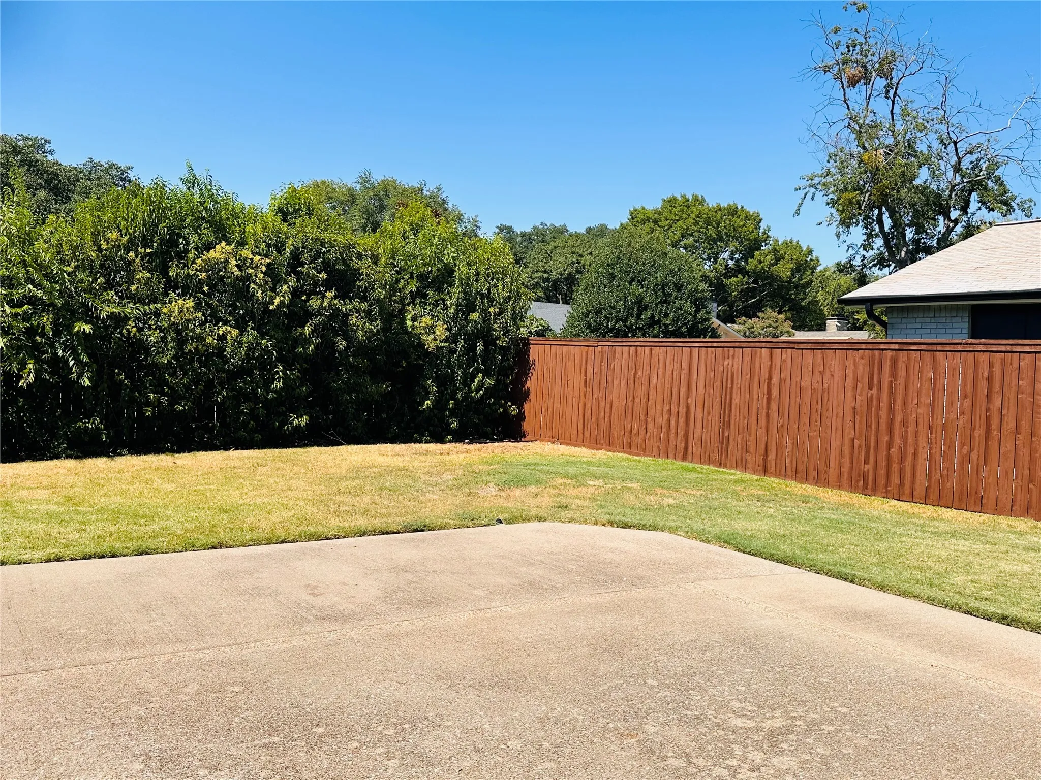 Single Family Residence For Rent in Collin County , 1533 W Spring Creek Parkway, Plano, Texas 75023, 3 Bedroom, 2 Bathroom, Garage spaces, 1,670 Sqft, built in 1976, mls#21379490, Real Estate Agent in Plano, Homes For Rent in Collin county, Homes For Rent in Plano, Realtor in Plano Texas, Real Estate Brokerage Independent Realty Texas, Luminita Cordes Realtor
