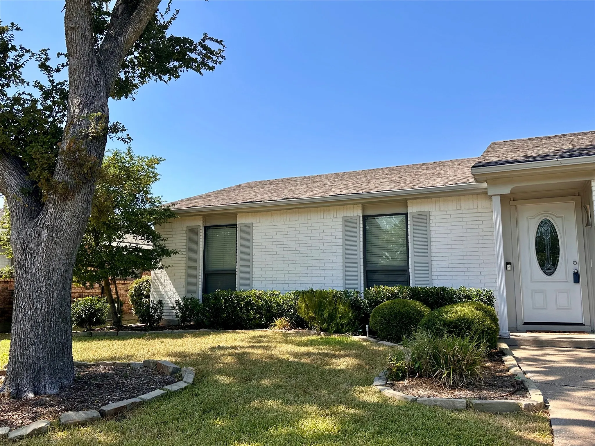 Single Family Residence For Rent in Collin County , 1533 W Spring Creek Parkway, Plano, Texas 75023, 3 Bedroom, 2 Bathroom, Garage spaces, 1,670 Sqft, built in 1976, mls#21379490, Real Estate Agent in Plano, Homes For Rent in Collin county, Homes For Rent in Plano, Realtor in Plano Texas, Real Estate Brokerage Independent Realty Texas, Luminita Cordes Realtor
