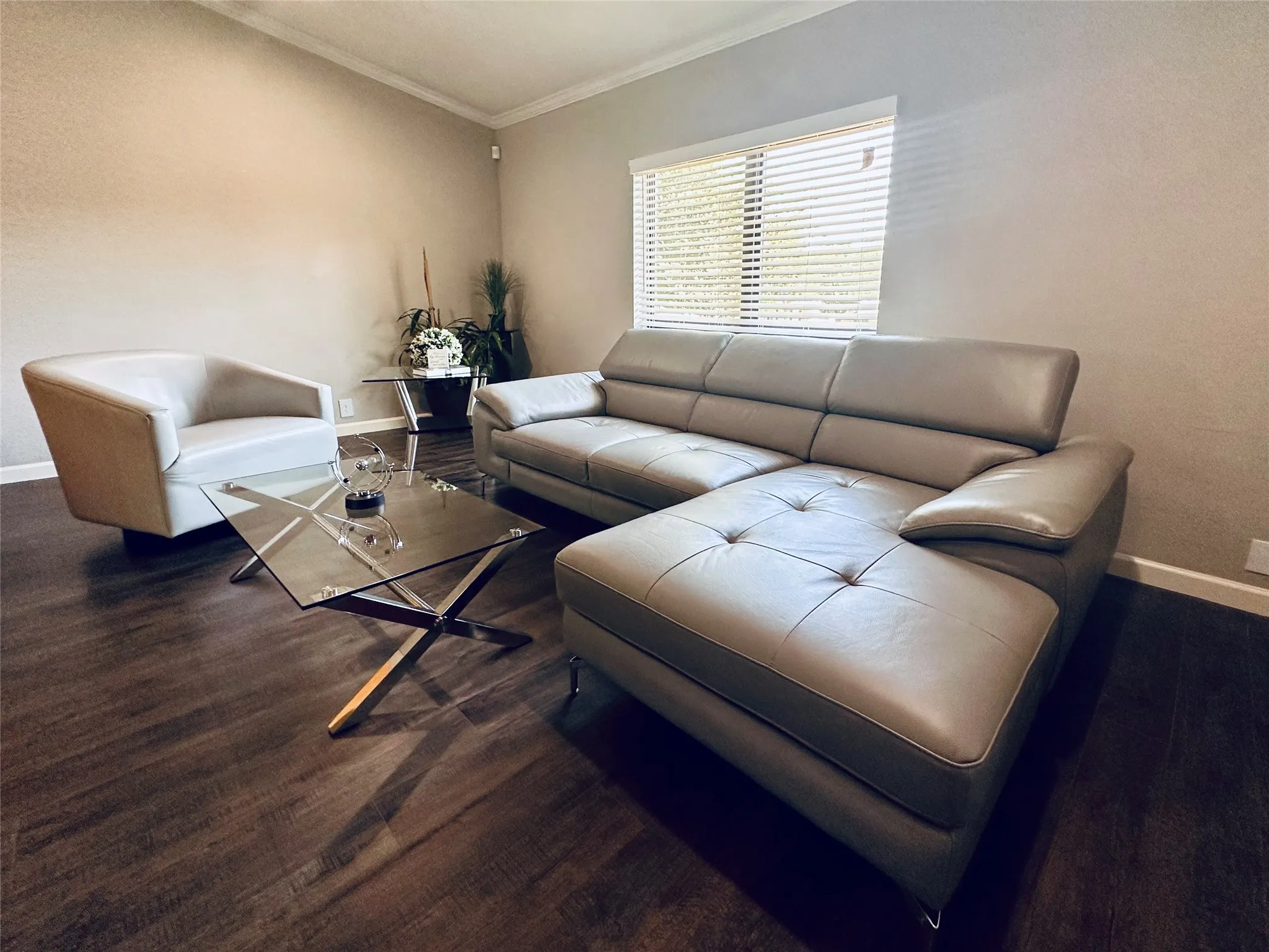Single Family Residence For Rent in Collin County , 1533 W Spring Creek Parkway, Plano, Texas 75023, 3 Bedroom, 2 Bathroom, Garage spaces, 1,670 Sqft, built in 1976, mls#21379490, Real Estate Agent in Plano, Homes For Rent in Collin county, Homes For Rent in Plano, Realtor in Plano Texas, Real Estate Brokerage Independent Realty Texas, Luminita Cordes Realtor