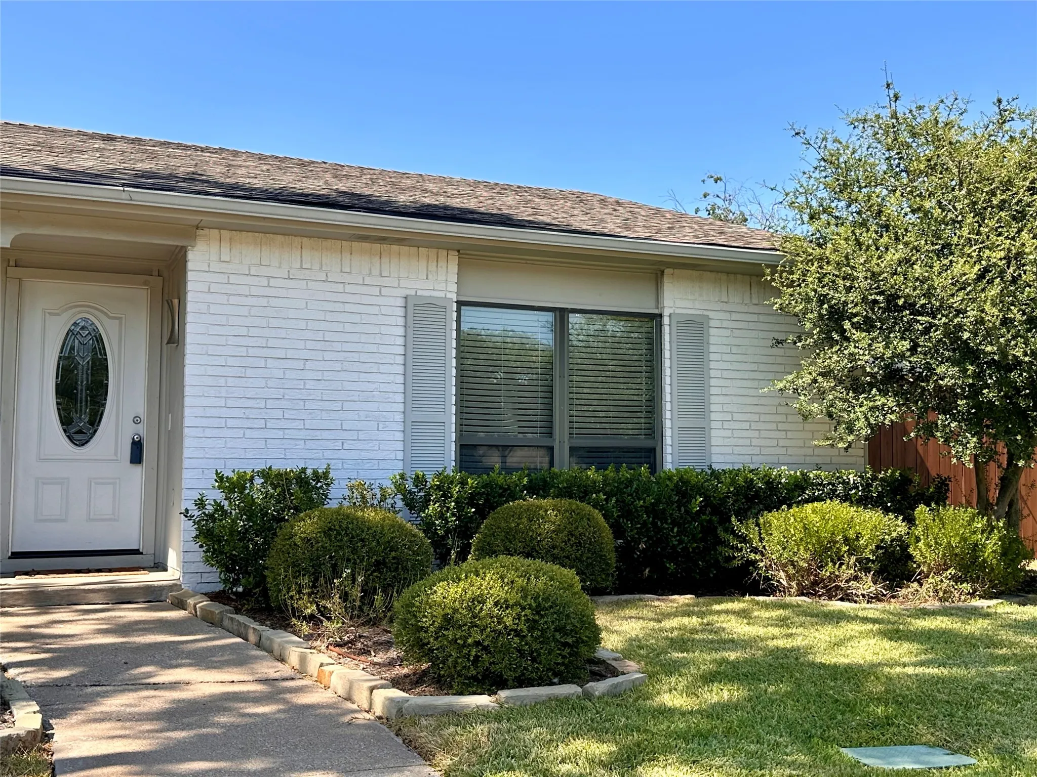 Single Family Residence For Rent in Collin County , 1533 W Spring Creek Parkway, Plano, Texas 75023, 3 Bedroom, 2 Bathroom, Garage spaces, 1,670 Sqft, built in 1976, mls#21379490, Real Estate Agent in Plano, Homes For Rent in Collin county, Homes For Rent in Plano, Realtor in Plano Texas, Real Estate Brokerage Independent Realty Texas, Luminita Cordes Realtor