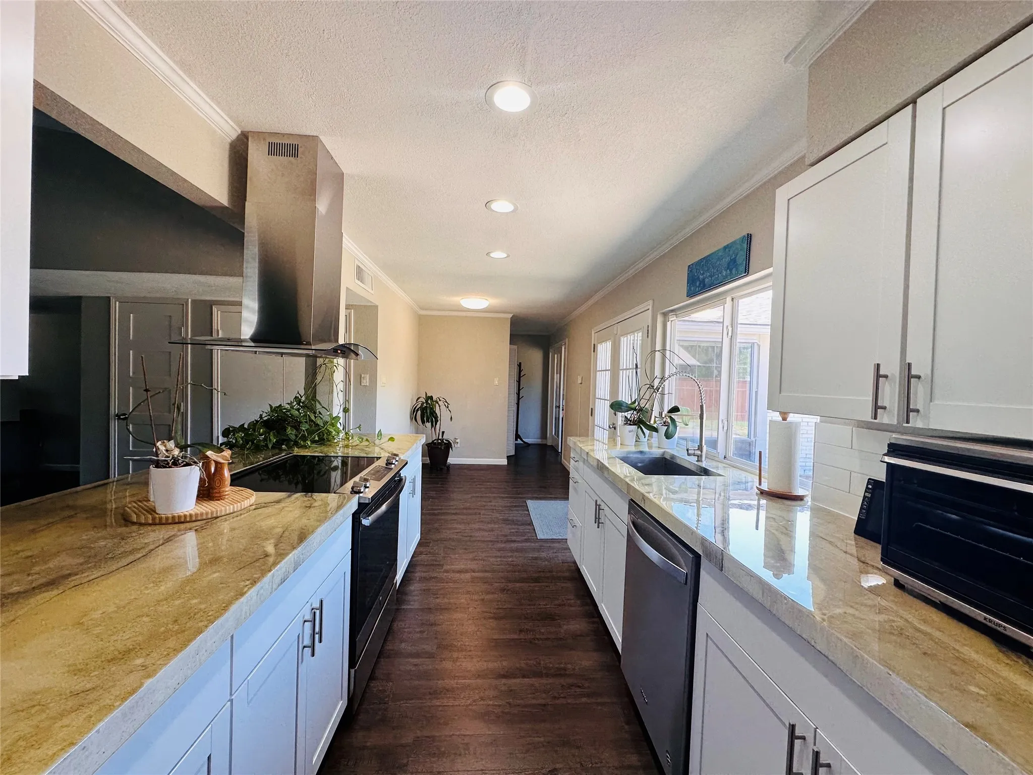 Single Family Residence For Rent in Collin County , 1533 W Spring Creek Parkway, Plano, Texas 75023, 3 Bedroom, 2 Bathroom, Garage spaces, 1,670 Sqft, built in 1976, mls#21379490, Real Estate Agent in Plano, Homes For Rent in Collin county, Homes For Rent in Plano, Realtor in Plano Texas, Real Estate Brokerage Independent Realty Texas, Luminita Cordes Realtor