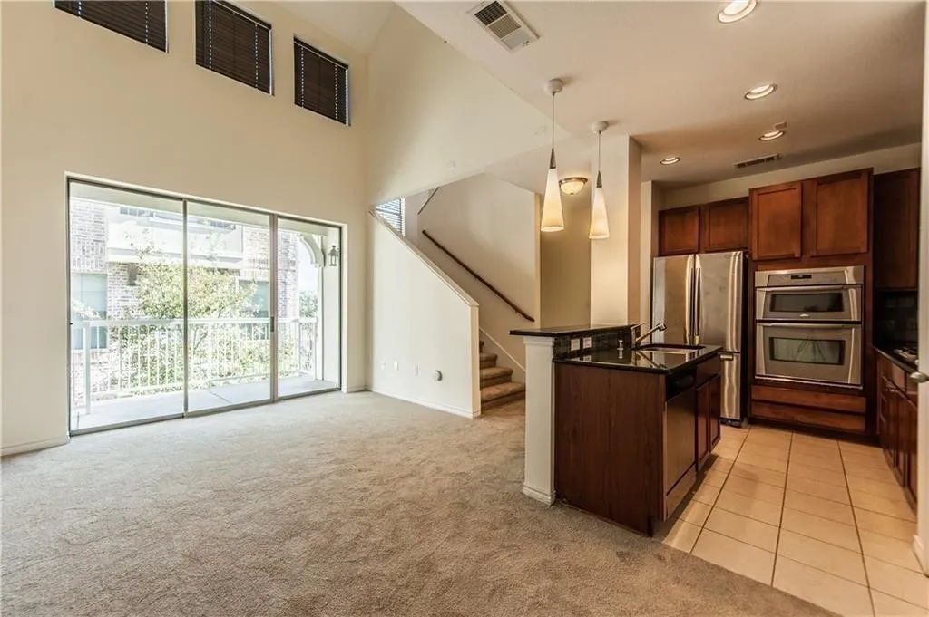 Townhouse For Rent in Dallas County , 2012 Azure Pointe, Richardson, Texas 75080, 2 Bedroom, 2 Bathroom, 2 Garage spaces, 1,497 Sqft, built in 2006, mls#21379533, Real Estate Agent in Richardson, Homes For Rent in Dallas county, Homes For Rent in Richardson, Realtor in Richardson Texas, Real Estate Brokerage Independent Realty Texas, Luminita Cordes Realtor