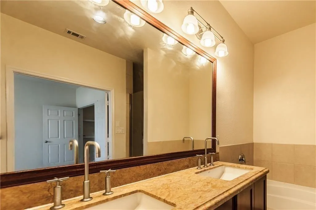 Townhouse For Rent in Dallas County , 2012 Azure Pointe, Richardson, Texas 75080, 2 Bedroom, 2 Bathroom, 2 Garage spaces, 1,497 Sqft, built in 2006, mls#21379533, Real Estate Agent in Richardson, Homes For Rent in Dallas county, Homes For Rent in Richardson, Realtor in Richardson Texas, Real Estate Brokerage Independent Realty Texas, Luminita Cordes Realtor