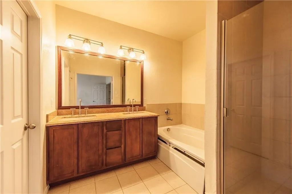 Townhouse For Rent in Dallas County , 2012 Azure Pointe, Richardson, Texas 75080, 2 Bedroom, 2 Bathroom, 2 Garage spaces, 1,497 Sqft, built in 2006, mls#21379533, Real Estate Agent in Richardson, Homes For Rent in Dallas county, Homes For Rent in Richardson, Realtor in Richardson Texas, Real Estate Brokerage Independent Realty Texas, Luminita Cordes Realtor