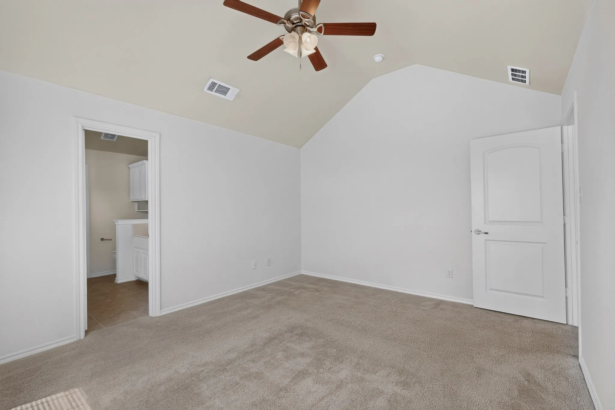 Single Family Residence For Rent in Denton County , 408 Windridge Drive, Little Elm, Texas 75068, 3 Bedroom, 2 Bathroom, 2 Garage spaces, 1,502 Sqft, built in 2014, mls#21341530, Real Estate Agent in Little Elm, Homes For Rent in Denton county, Homes For Rent in Little Elm, Realtor in Little Elm Texas, Real Estate Brokerage Independent Realty Texas, Luminita Cordes Realtor