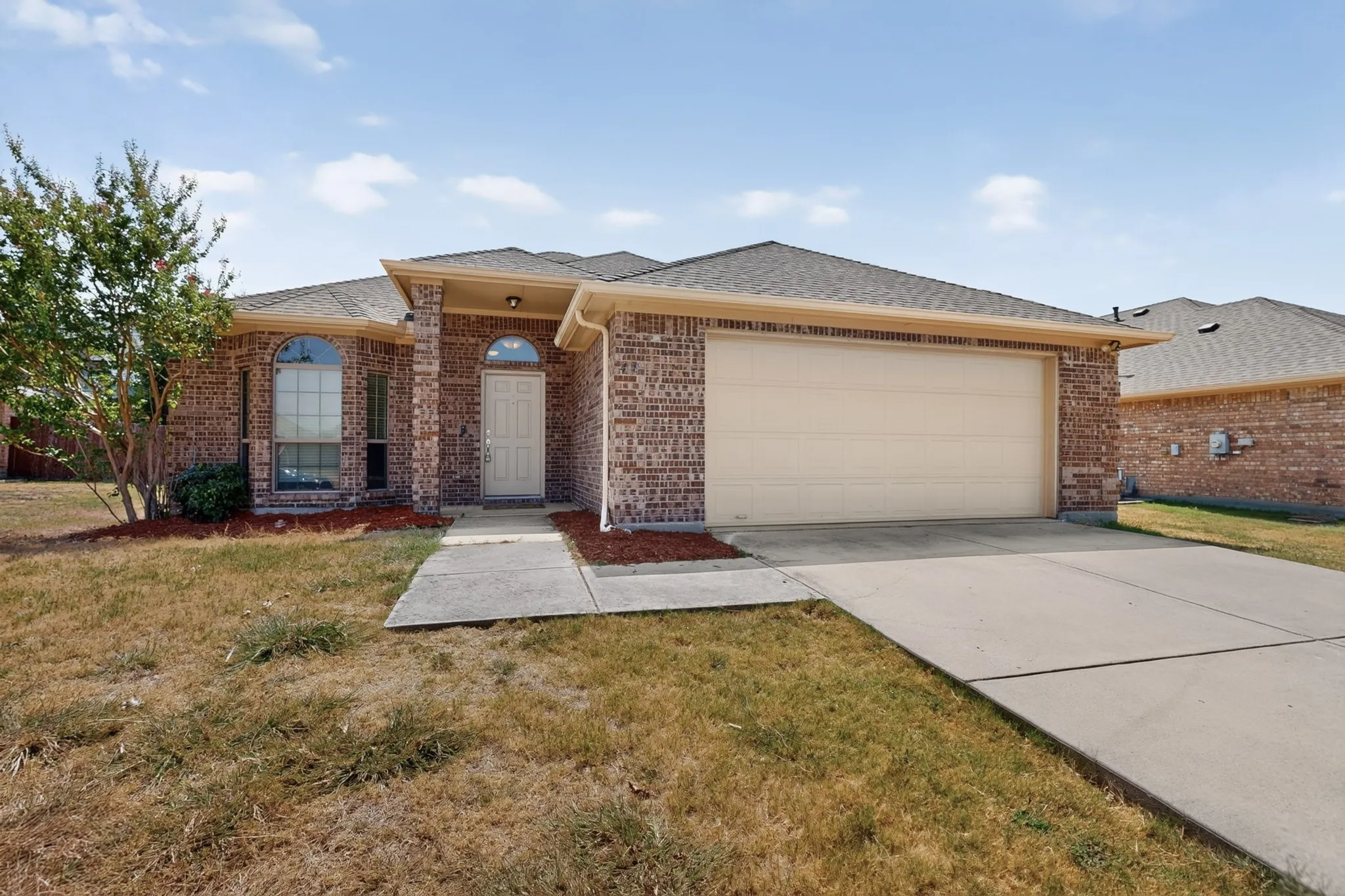 Single Family Residence For Rent in Denton County , 408 Windridge Drive, Little Elm, Texas 75068, 3 Bedroom, 2 Bathroom, 2 Garage spaces, 1,502 Sqft, built in 2014, mls#21341530, Real Estate Agent in Little Elm, Homes For Rent in Denton county, Homes For Rent in Little Elm, Realtor in Little Elm Texas, Real Estate Brokerage Independent Realty Texas, Luminita Cordes Realtor