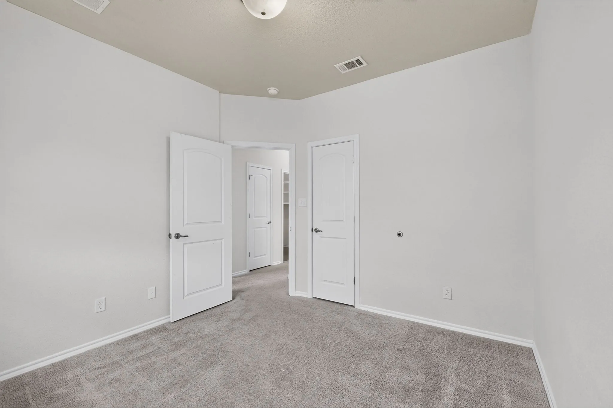 Single Family Residence For Rent in Denton County , 408 Windridge Drive, Little Elm, Texas 75068, 3 Bedroom, 2 Bathroom, 2 Garage spaces, 1,502 Sqft, built in 2014, mls#21341530, Real Estate Agent in Little Elm, Homes For Rent in Denton county, Homes For Rent in Little Elm, Realtor in Little Elm Texas, Real Estate Brokerage Independent Realty Texas, Luminita Cordes Realtor