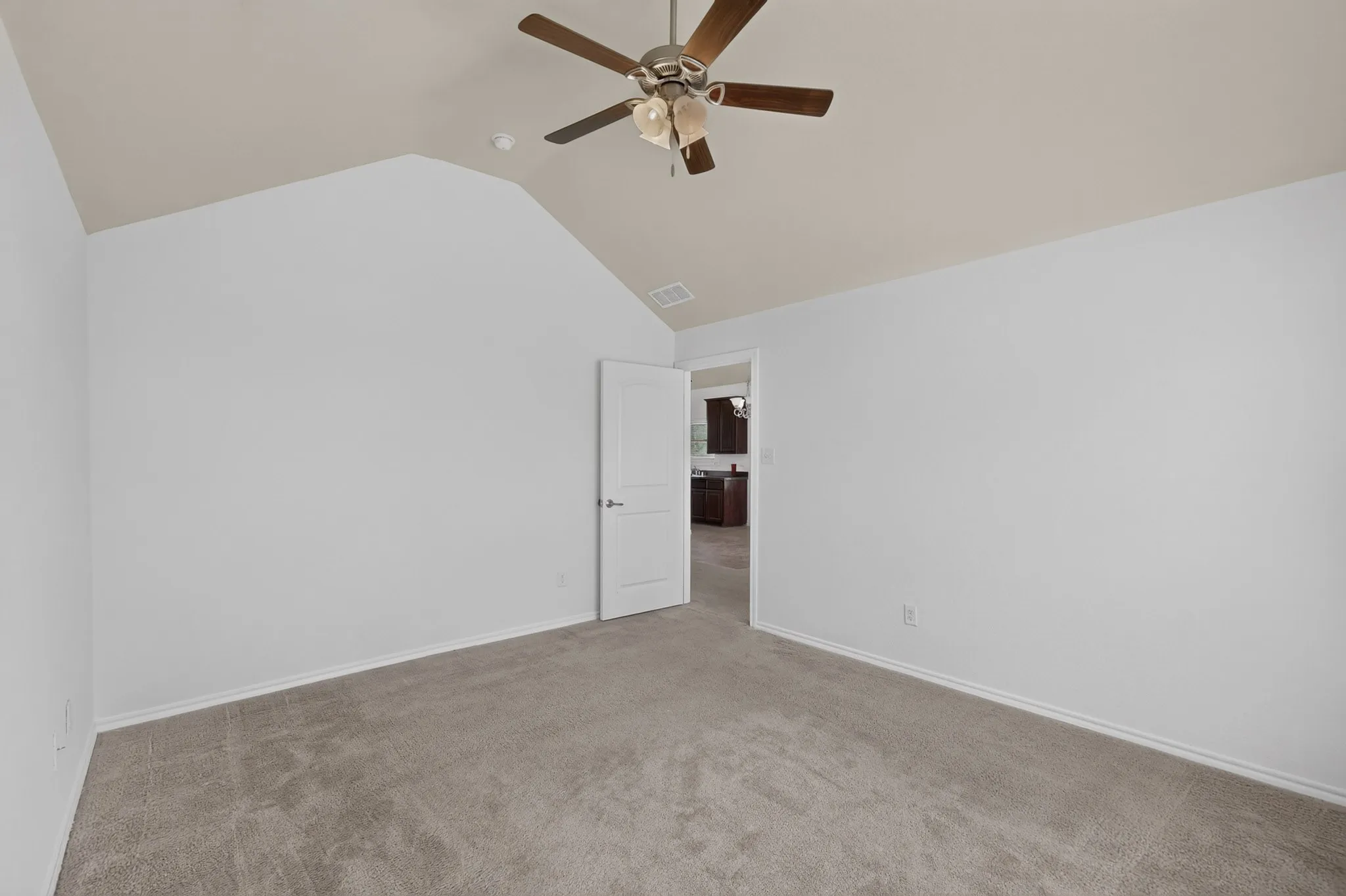 Single Family Residence For Rent in Denton County , 408 Windridge Drive, Little Elm, Texas 75068, 3 Bedroom, 2 Bathroom, 2 Garage spaces, 1,502 Sqft, built in 2014, mls#21341530, Real Estate Agent in Little Elm, Homes For Rent in Denton county, Homes For Rent in Little Elm, Realtor in Little Elm Texas, Real Estate Brokerage Independent Realty Texas, Luminita Cordes Realtor