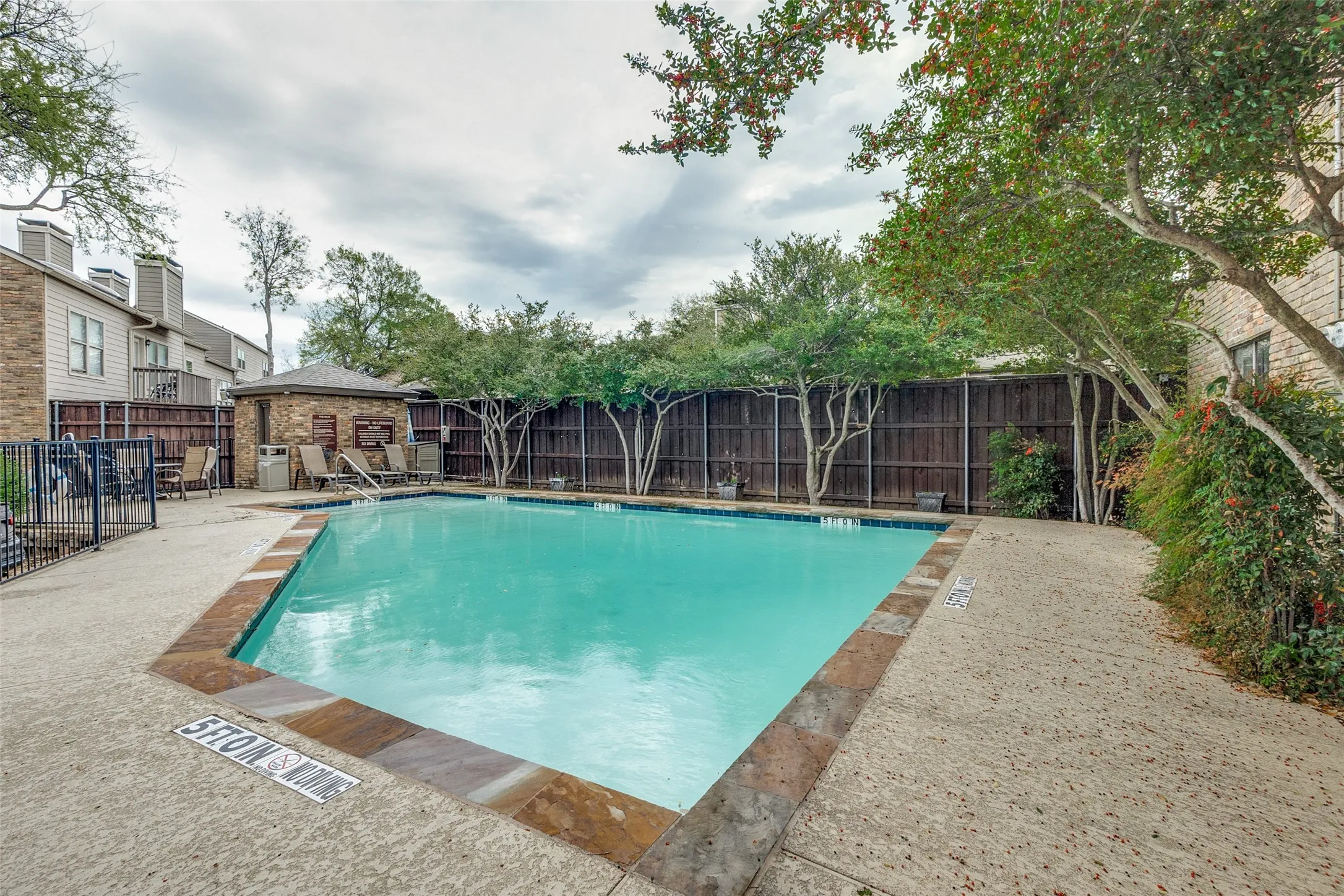 Condominium For Sale in Dallas County , 5616 Preston Oaks Road 1507, Dallas, Texas 75254, 2 Bedroom, 1 Bathroom, 1 Garage spaces, 891 Sqft, built in 1982, mls#21379066, Real Estate Agent in Dallas, Homes For Sale in Dallas county, Homes For Sale in Dallas, Realtor in Dallas Texas, Real Estate Brokerage Independent Realty Texas, Luminita Cordes Realtor