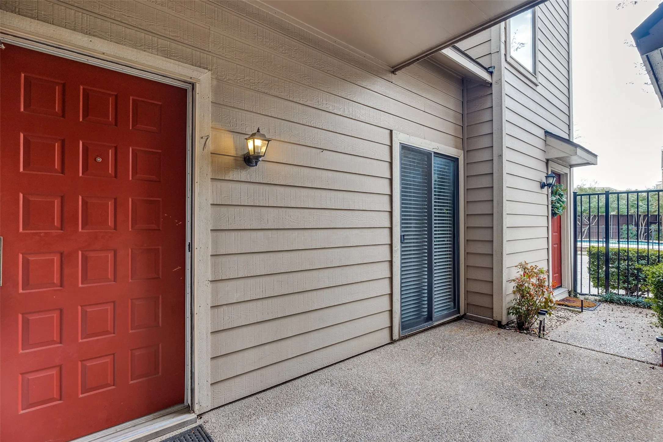 Condominium For Sale in Dallas County , 5616 Preston Oaks Road 1507, Dallas, Texas 75254, 2 Bedroom, 1 Bathroom, 1 Garage spaces, 891 Sqft, built in 1982, mls#21379066, Real Estate Agent in Dallas, Homes For Sale in Dallas county, Homes For Sale in Dallas, Realtor in Dallas Texas, Real Estate Brokerage Independent Realty Texas, Luminita Cordes Realtor
