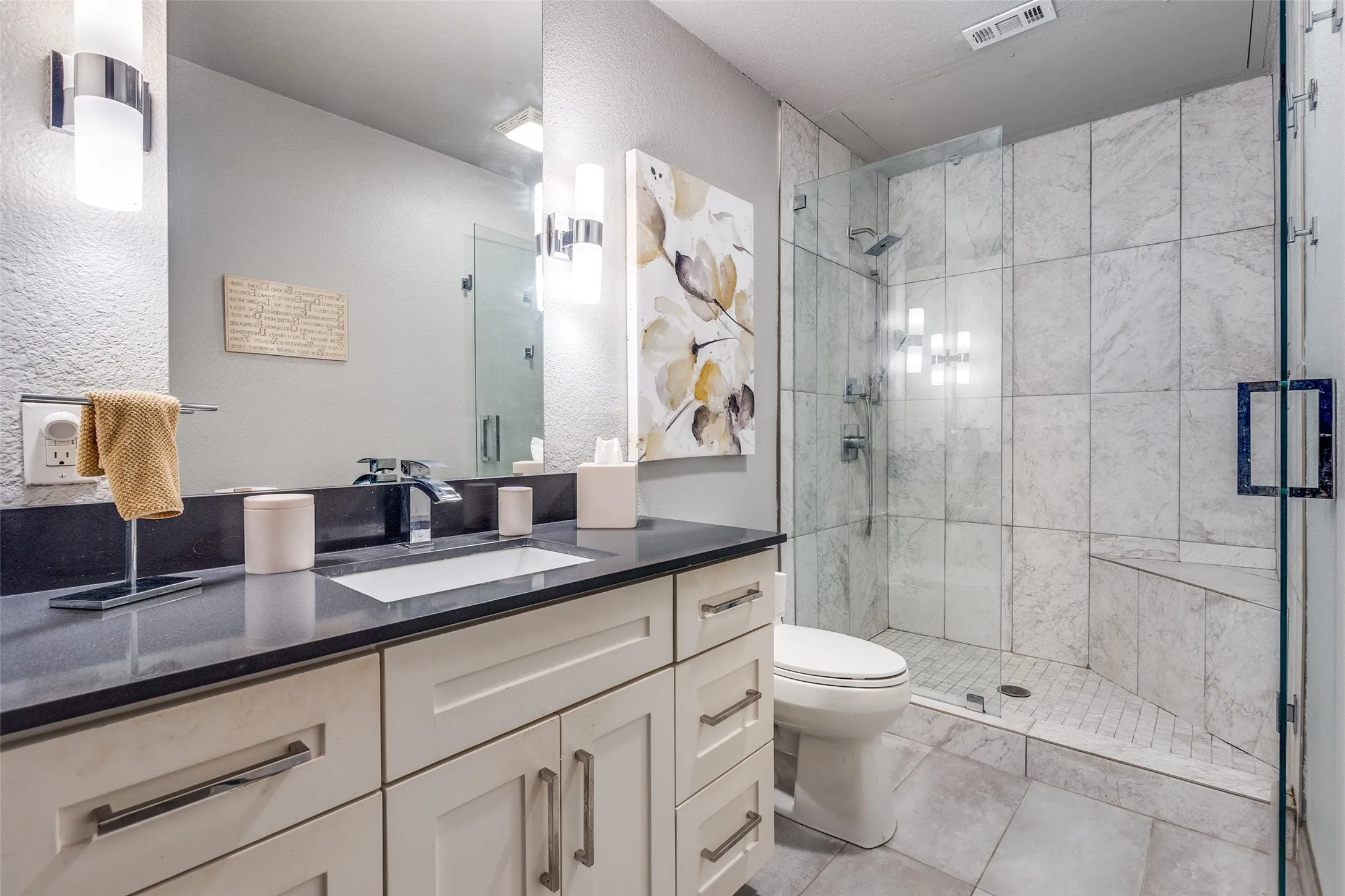Condominium For Sale in Dallas County , 5616 Preston Oaks Road 1507, Dallas, Texas 75254, 2 Bedroom, 1 Bathroom, 1 Garage spaces, 891 Sqft, built in 1982, mls#21379066, Real Estate Agent in Dallas, Homes For Sale in Dallas county, Homes For Sale in Dallas, Realtor in Dallas Texas, Real Estate Brokerage Independent Realty Texas, Luminita Cordes Realtor