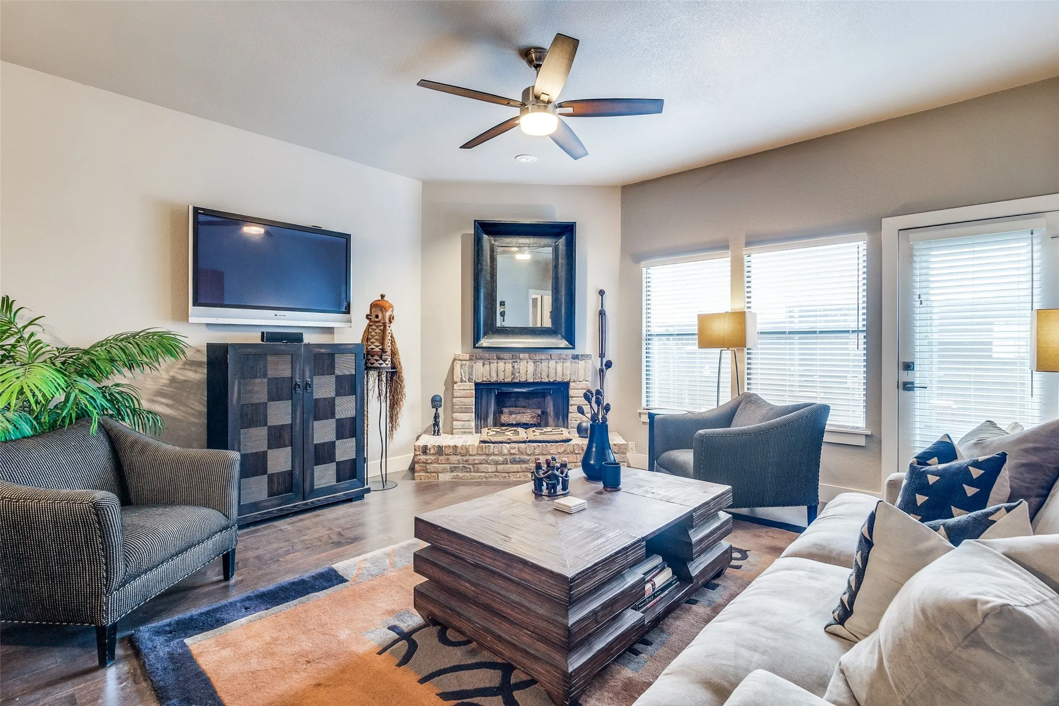 Welcoming Living room