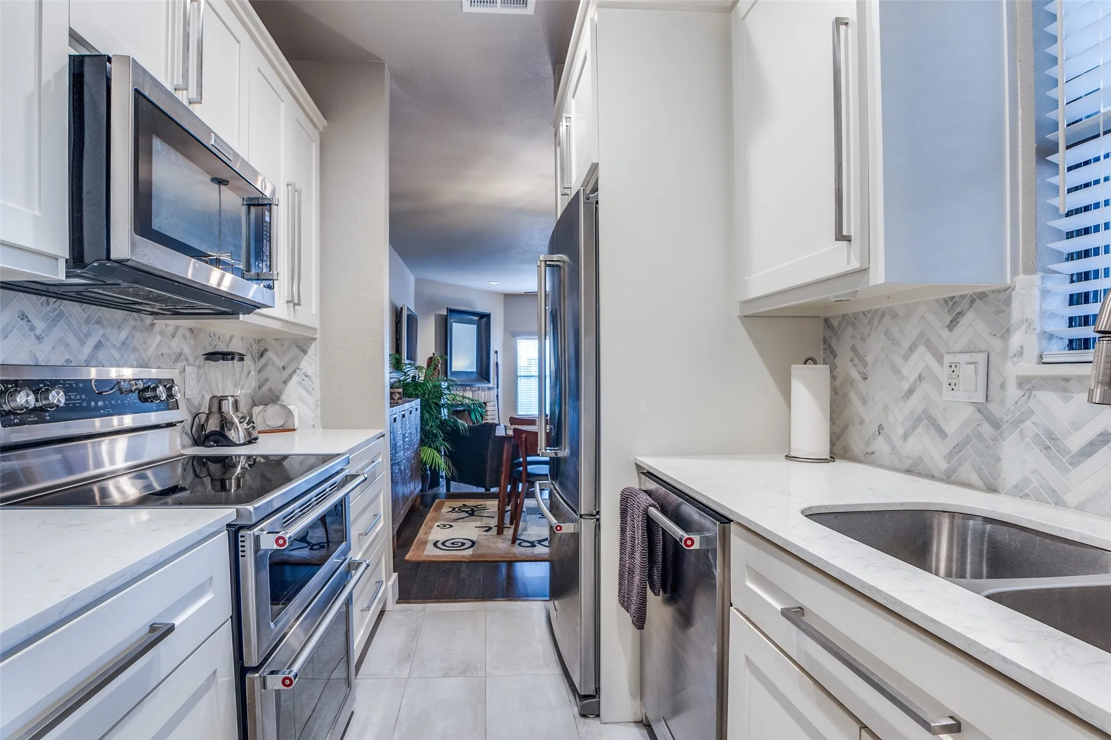 Condominium For Sale in Dallas County , 5616 Preston Oaks Road 1507, Dallas, Texas 75254, 2 Bedroom, 1 Bathroom, 1 Garage spaces, 891 Sqft, built in 1982, mls#21379066, Real Estate Agent in Dallas, Homes For Sale in Dallas county, Homes For Sale in Dallas, Realtor in Dallas Texas, Real Estate Brokerage Independent Realty Texas, Luminita Cordes Realtor
