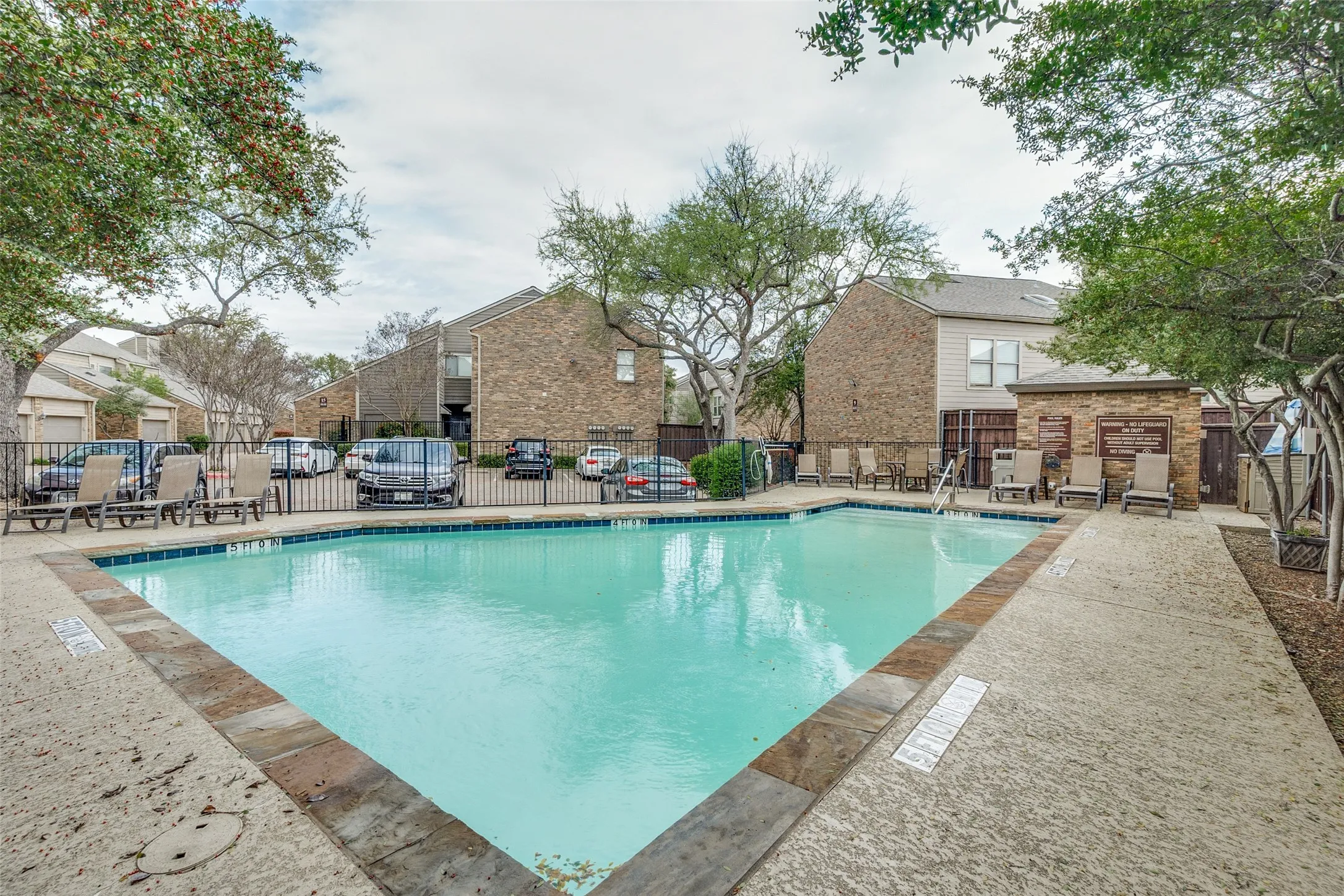 Condominium For Sale in Dallas County , 5616 Preston Oaks Road 1507, Dallas, Texas 75254, 2 Bedroom, 1 Bathroom, 1 Garage spaces, 891 Sqft, built in 1982, mls#21379066, Real Estate Agent in Dallas, Homes For Sale in Dallas county, Homes For Sale in Dallas, Realtor in Dallas Texas, Real Estate Brokerage Independent Realty Texas, Luminita Cordes Realtor