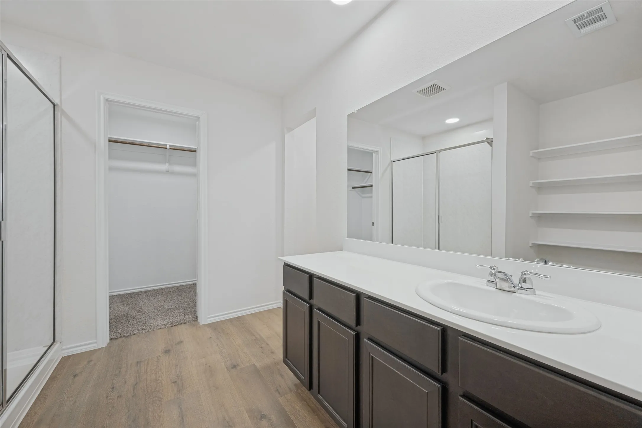 Single Family Residence For Sale in Denton County , 1104 Saddlehorn Drive, Denton, Texas 76207, 5 Bedroom, 2 Bathroom, 2 Garage spaces, 1,949 Sqft, built in 2022, mls#21379535, Real Estate Agent in Denton, Homes For Sale in Denton county, Homes For Sale in Denton, Realtor in Denton Texas, Real Estate Brokerage Independent Realty Texas, Luminita Cordes Realtor
