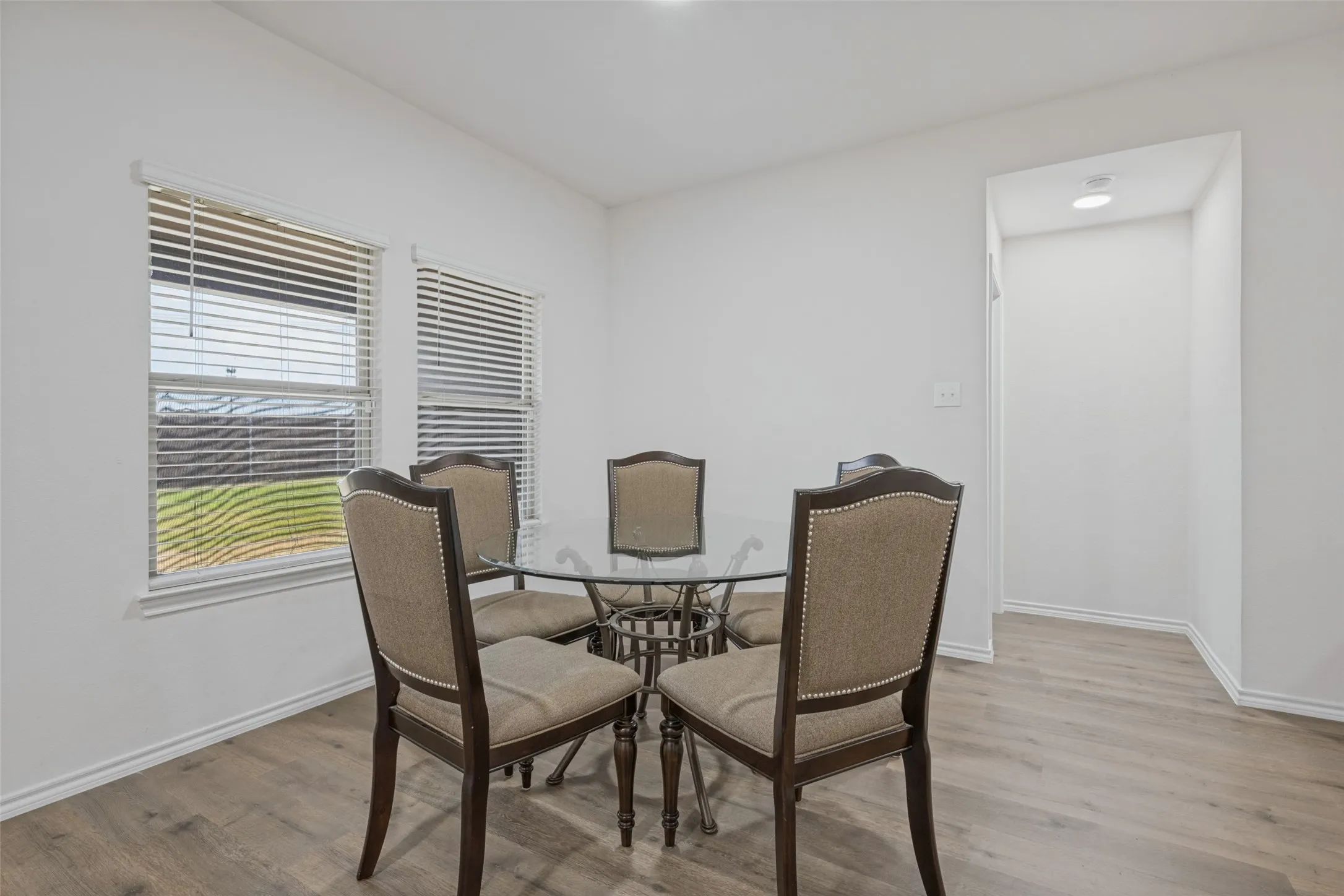Single Family Residence For Sale in Denton County , 1104 Saddlehorn Drive, Denton, Texas 76207, 5 Bedroom, 2 Bathroom, 2 Garage spaces, 1,949 Sqft, built in 2022, mls#21379535, Real Estate Agent in Denton, Homes For Sale in Denton county, Homes For Sale in Denton, Realtor in Denton Texas, Real Estate Brokerage Independent Realty Texas, Luminita Cordes Realtor