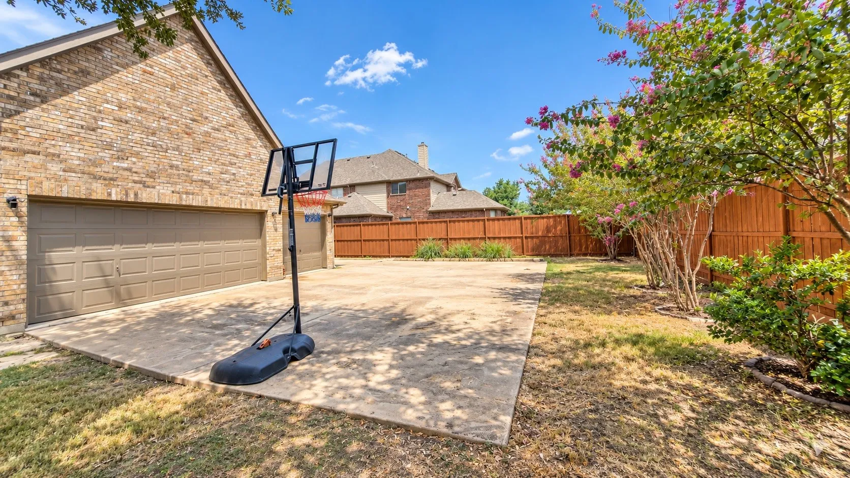 Single Family Residence For Sale in Collin County , 730 Rosewood Drive, Murphy, Texas 75094, 5 Bedroom, 4 Bathroom, 2 Garage spaces, 4,031 Sqft, built in 2007, mls#21378188, Real Estate Agent in Murphy, Homes For Sale in Collin county, Homes For Sale in Murphy, Realtor in Murphy Texas, Real Estate Brokerage Independent Realty Texas, Luminita Cordes Realtor