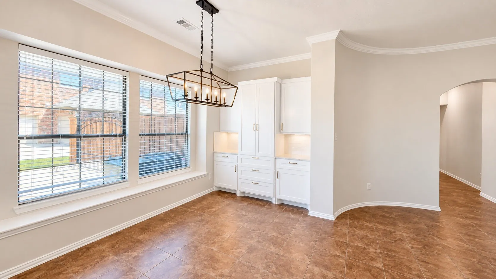 Single Family Residence For Sale in Collin County , 730 Rosewood Drive, Murphy, Texas 75094, 5 Bedroom, 4 Bathroom, 2 Garage spaces, 4,031 Sqft, built in 2007, mls#21378188, Real Estate Agent in Murphy, Homes For Sale in Collin county, Homes For Sale in Murphy, Realtor in Murphy Texas, Real Estate Brokerage Independent Realty Texas, Luminita Cordes Realtor