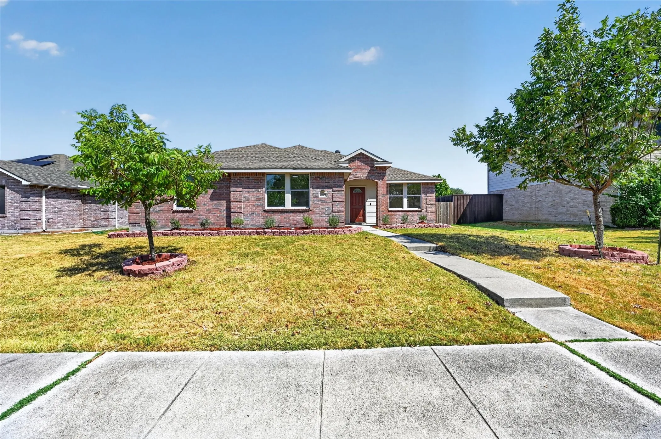 Single Family Residence For Sale in Collin County , 2907 Sheridan Lane, Wylie, Texas 75098, 4 Bedroom, 2 Bathroom, 2 Garage spaces, 2,088 Sqft, built in 2004, mls#21379487, Real Estate Agent in Wylie, Homes For Sale in Collin county, Homes For Sale in Wylie, Realtor in Wylie Texas, Real Estate Brokerage Independent Realty Texas, Luminita Cordes Realtor