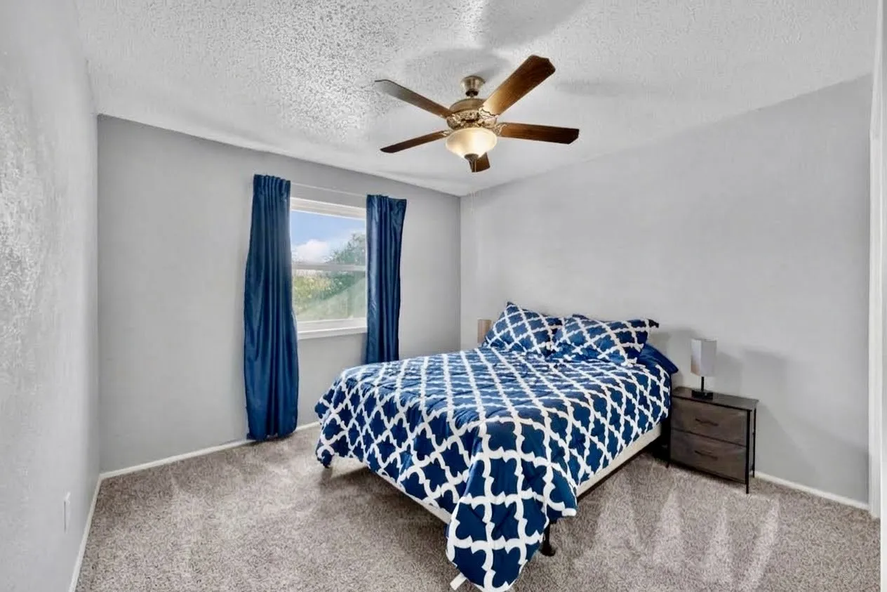 Single Family Residence For Sale in Dallas County , 850 Frances Drive, Grand Prairie, Texas 75052, 3 Bedroom, 3 Bathroom, 2 Garage spaces, 1,924 Sqft, built in 1980, mls#21358146, Real Estate Agent in Grand Prairie, Homes For Sale in Dallas county, Homes For Sale in Grand Prairie, Realtor in Grand Prairie Texas, Real Estate Brokerage Independent Realty Texas, Luminita Cordes Realtor