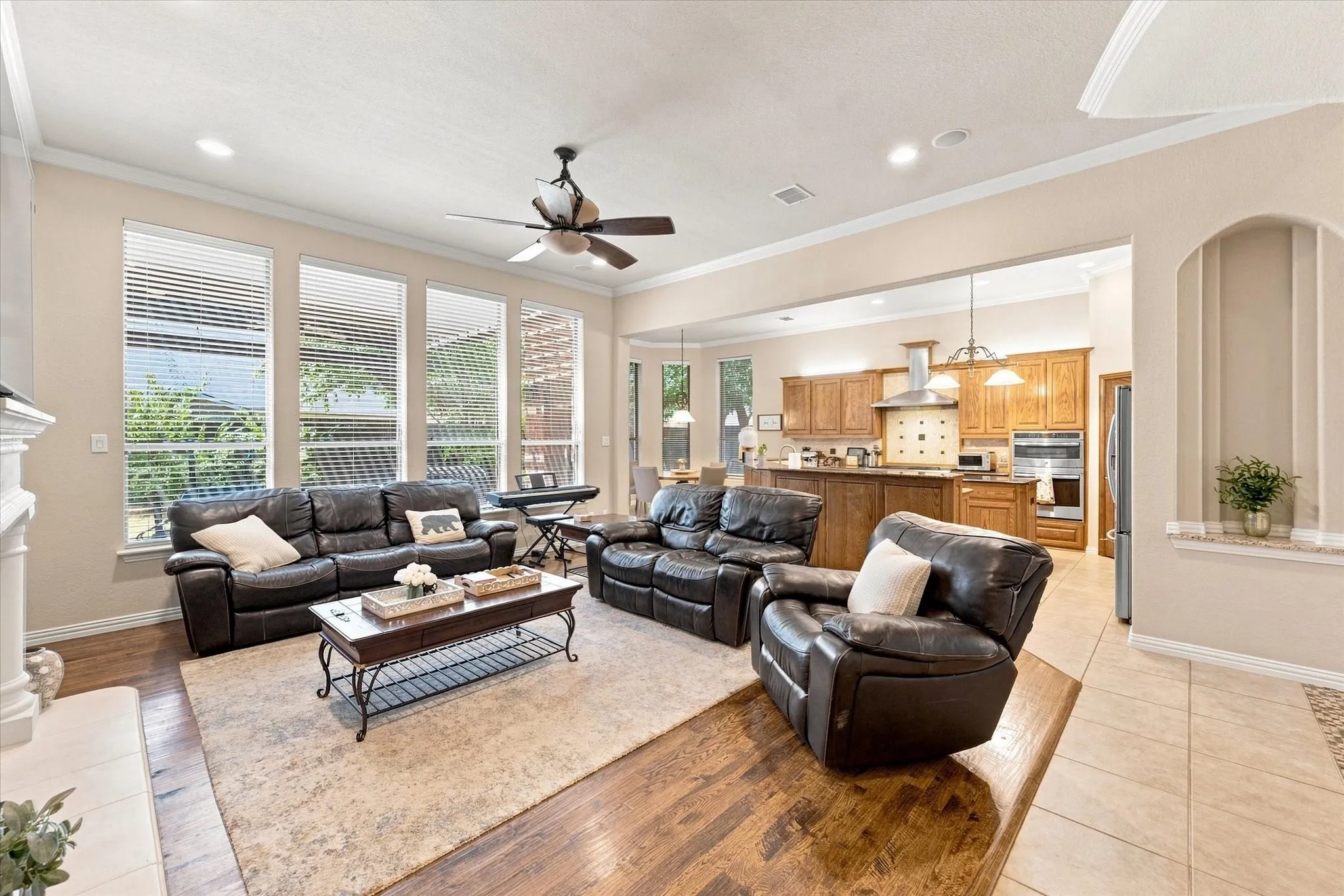 Single Family Residence For Sale in Tarrant County , 6769 Canal Court, Grand Prairie, Texas 75054, 4 Bedroom, 4 Bathroom, 3 Garage spaces, 4,856 Sqft, built in 2004, mls#21377524, Real Estate Agent in Grand Prairie, Homes For Sale in Tarrant county, Homes For Sale in Grand Prairie, Realtor in Grand Prairie Texas, Real Estate Brokerage Independent Realty Texas, Luminita Cordes Realtor