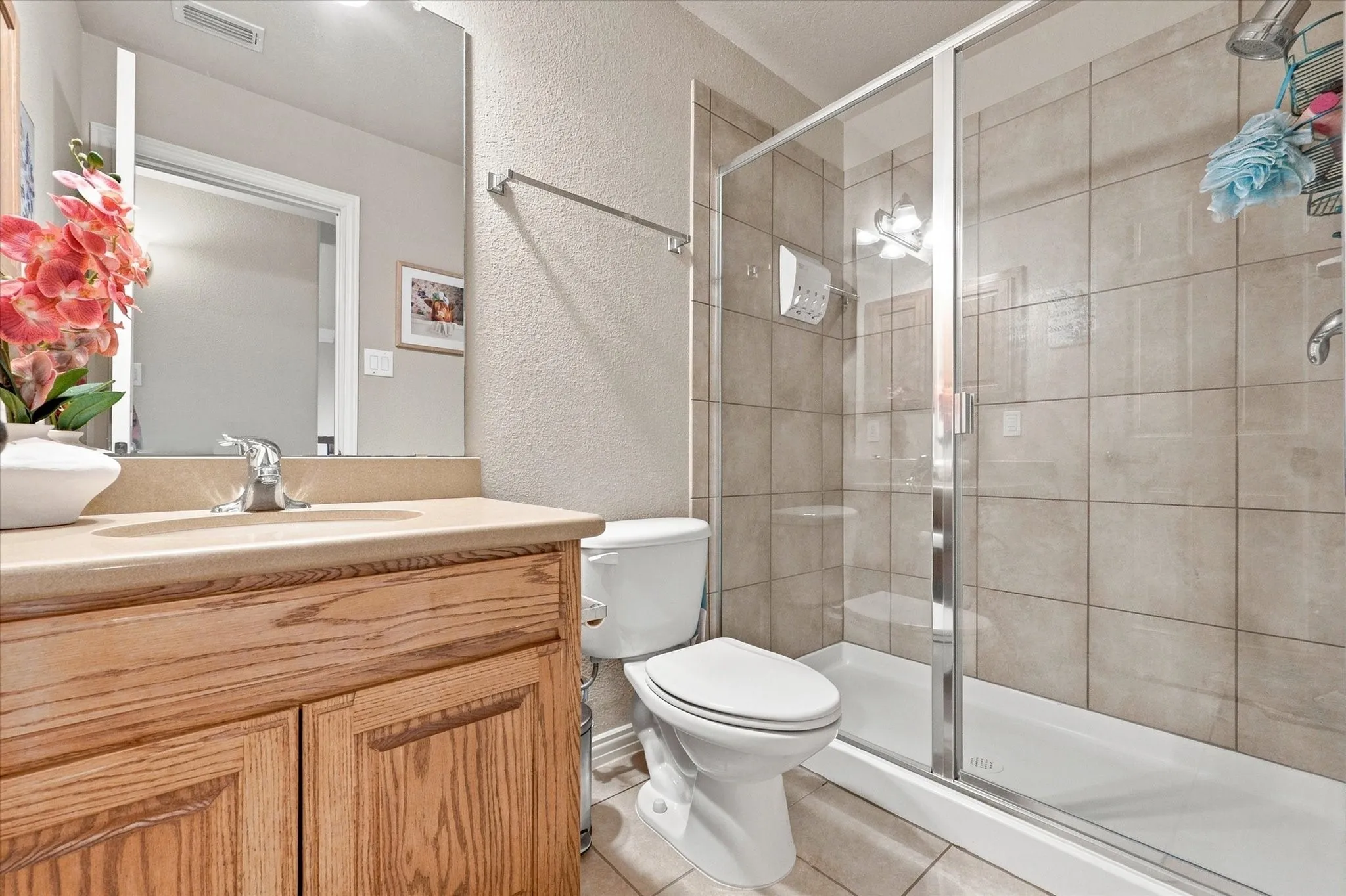 Single Family Residence For Sale in Tarrant County , 6769 Canal Court, Grand Prairie, Texas 75054, 4 Bedroom, 4 Bathroom, 3 Garage spaces, 4,856 Sqft, built in 2004, mls#21377524, Real Estate Agent in Grand Prairie, Homes For Sale in Tarrant county, Homes For Sale in Grand Prairie, Realtor in Grand Prairie Texas, Real Estate Brokerage Independent Realty Texas, Luminita Cordes Realtor