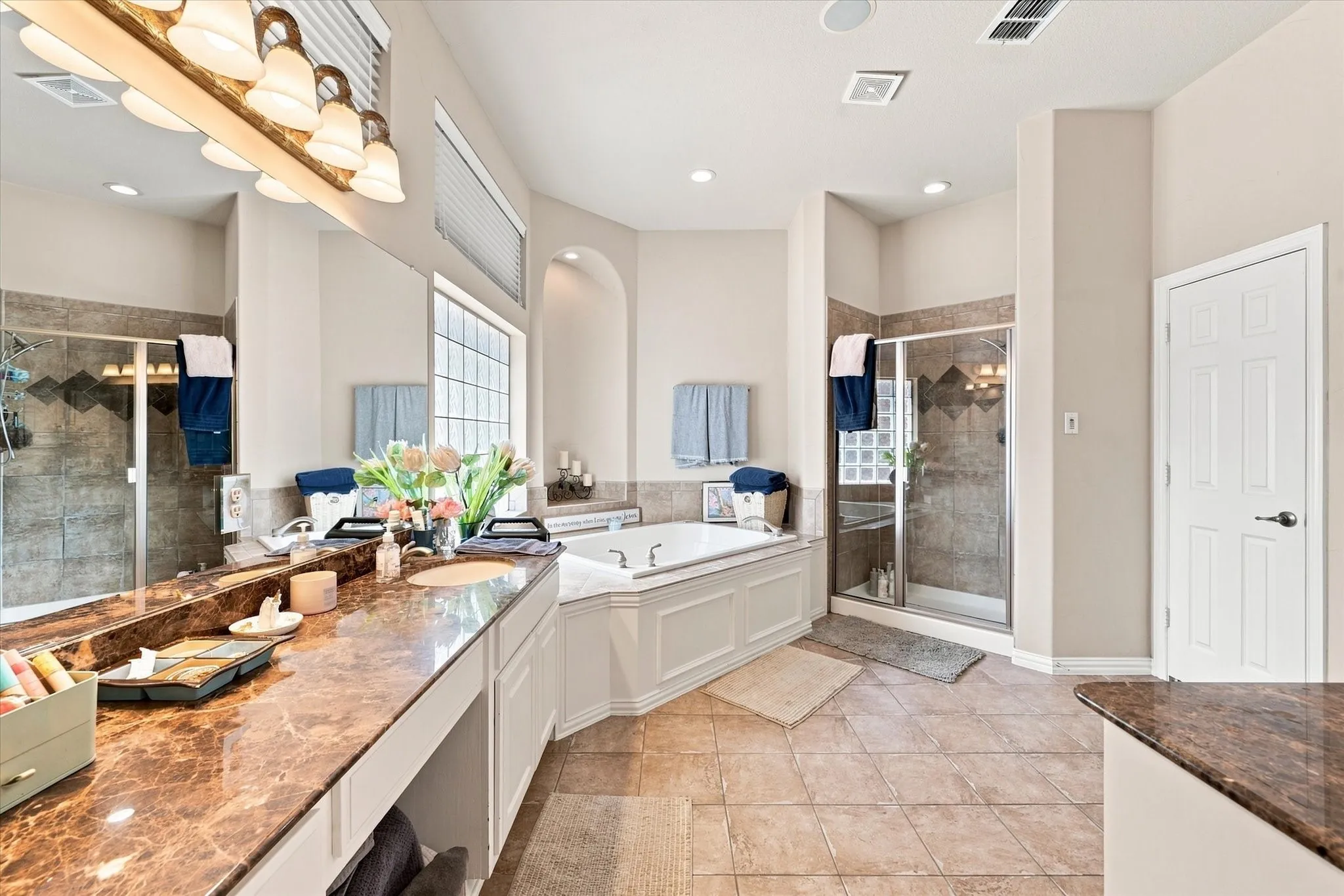 Single Family Residence For Sale in Tarrant County , 6769 Canal Court, Grand Prairie, Texas 75054, 4 Bedroom, 4 Bathroom, 3 Garage spaces, 4,856 Sqft, built in 2004, mls#21377524, Real Estate Agent in Grand Prairie, Homes For Sale in Tarrant county, Homes For Sale in Grand Prairie, Realtor in Grand Prairie Texas, Real Estate Brokerage Independent Realty Texas, Luminita Cordes Realtor