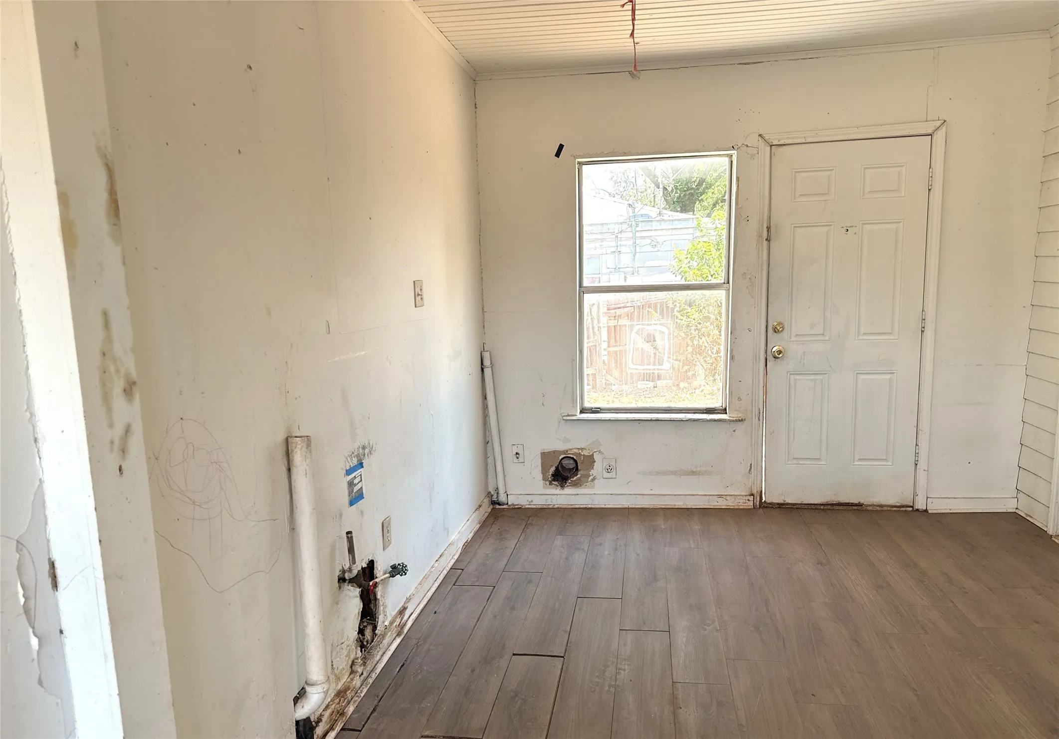 Single Family Residence For Sale in Taylor County , 3149 S 11th Street, Abilene, Texas 79605, 2 Bedroom, 1 Bathroom, 1 Garage spaces, 1,048 Sqft, built in 1950, mls#21346455, Real Estate Agent in Abilene, Homes For Sale in Taylor county, Homes For Sale in Abilene, Realtor in Abilene Texas, Real Estate Brokerage Independent Realty Texas, Luminita Cordes Realtor