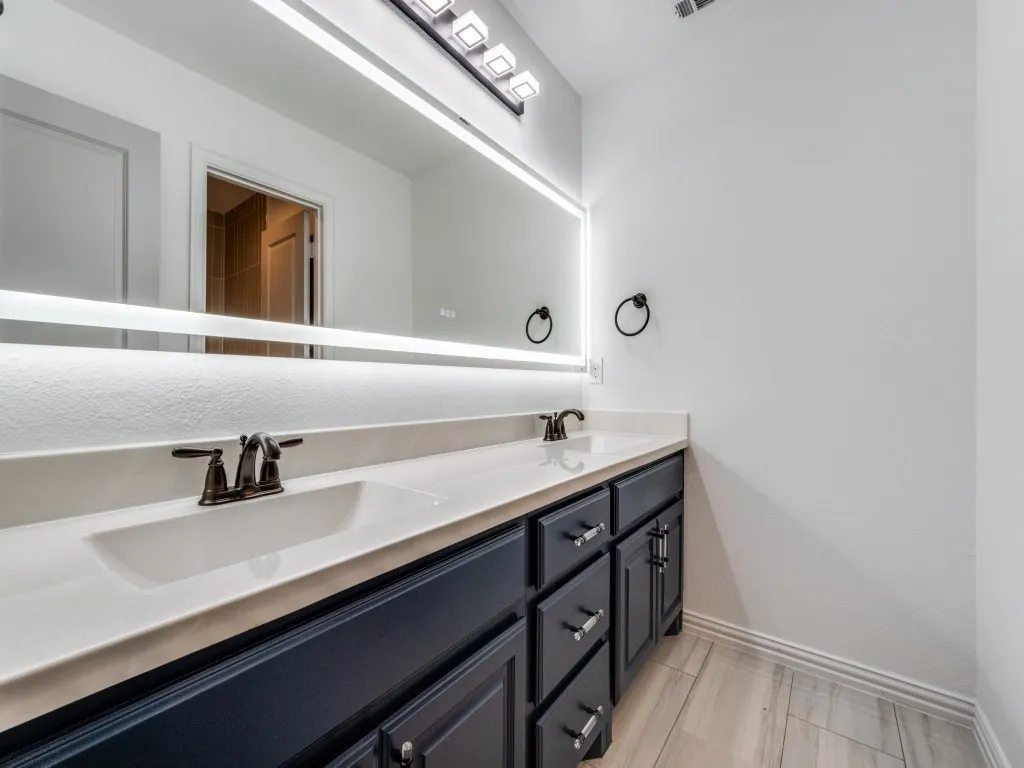 Single Family Residence For Sale in Denton County , 968 Highpoint Way, Roanoke, Texas 76262, 5 Bedroom, 4 Bathroom, 3 Garage spaces, 3,877 Sqft, built in 2014, mls#21379542, Real Estate Agent in Roanoke, Homes For Sale in Denton county, Homes For Sale in Roanoke, Realtor in Roanoke Texas, Real Estate Brokerage Independent Realty Texas, Luminita Cordes Realtor