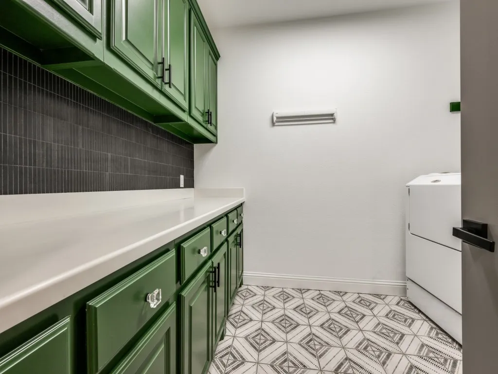 Single Family Residence For Sale in Denton County , 968 Highpoint Way, Roanoke, Texas 76262, 5 Bedroom, 4 Bathroom, 3 Garage spaces, 3,877 Sqft, built in 2014, mls#21379542, Real Estate Agent in Roanoke, Homes For Sale in Denton county, Homes For Sale in Roanoke, Realtor in Roanoke Texas, Real Estate Brokerage Independent Realty Texas, Luminita Cordes Realtor