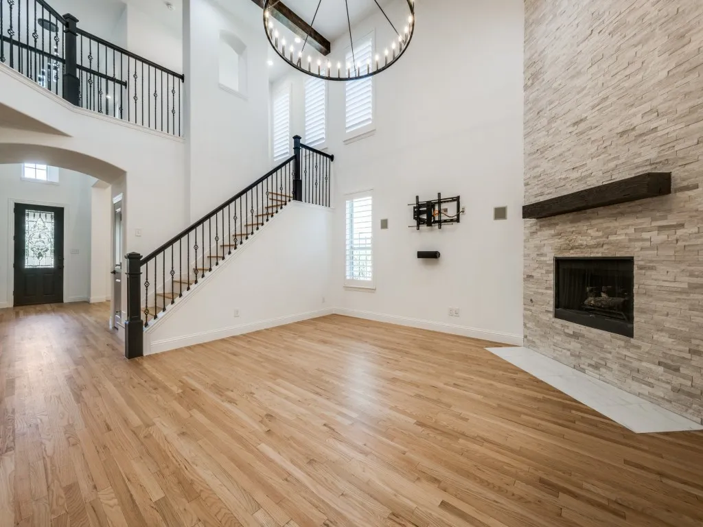 Single Family Residence For Sale in Denton County , 968 Highpoint Way, Roanoke, Texas 76262, 5 Bedroom, 4 Bathroom, 3 Garage spaces, 3,877 Sqft, built in 2014, mls#21379542, Real Estate Agent in Roanoke, Homes For Sale in Denton county, Homes For Sale in Roanoke, Realtor in Roanoke Texas, Real Estate Brokerage Independent Realty Texas, Luminita Cordes Realtor