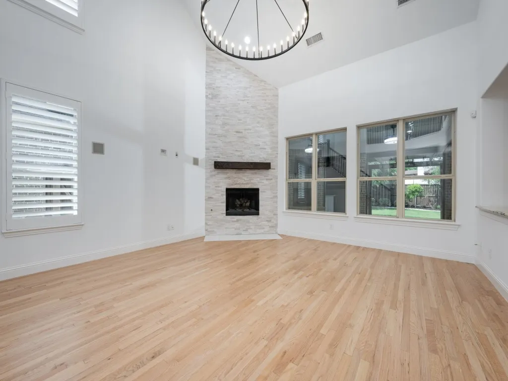 Single Family Residence For Sale in Denton County , 968 Highpoint Way, Roanoke, Texas 76262, 5 Bedroom, 4 Bathroom, 3 Garage spaces, 3,877 Sqft, built in 2014, mls#21379542, Real Estate Agent in Roanoke, Homes For Sale in Denton county, Homes For Sale in Roanoke, Realtor in Roanoke Texas, Real Estate Brokerage Independent Realty Texas, Luminita Cordes Realtor