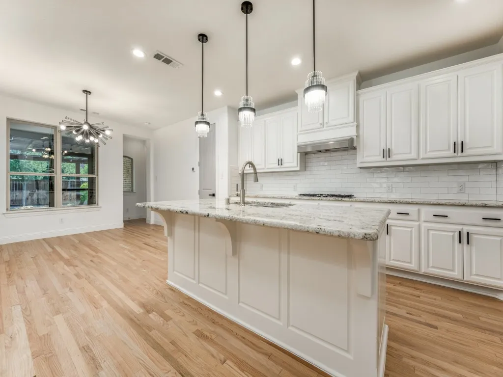 Single Family Residence For Sale in Denton County , 968 Highpoint Way, Roanoke, Texas 76262, 5 Bedroom, 4 Bathroom, 3 Garage spaces, 3,877 Sqft, built in 2014, mls#21379542, Real Estate Agent in Roanoke, Homes For Sale in Denton county, Homes For Sale in Roanoke, Realtor in Roanoke Texas, Real Estate Brokerage Independent Realty Texas, Luminita Cordes Realtor