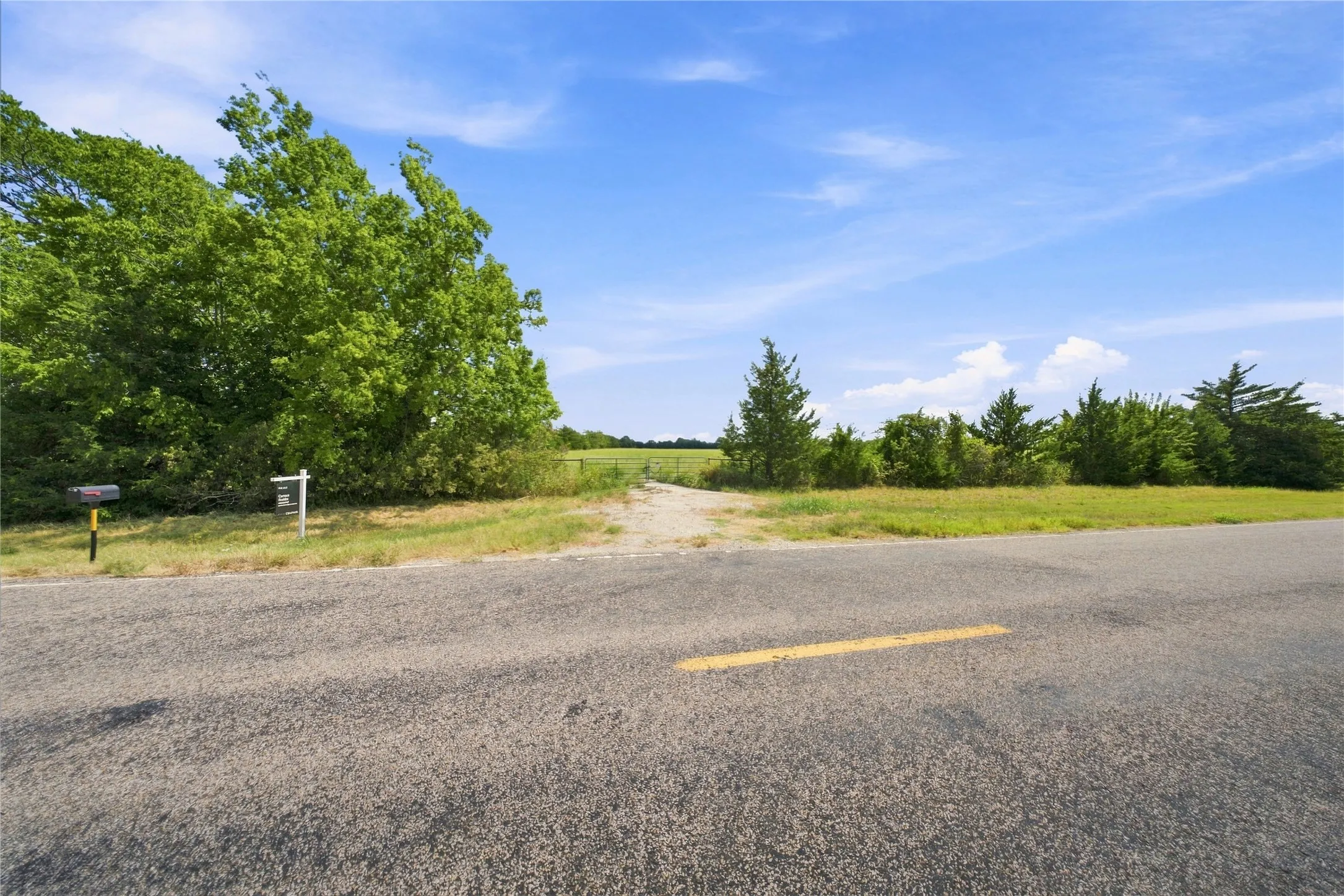 Unimproved Land For Sale in Lamar County , 0000 Farm Road 905, Pattonville, Texas 75468, 0, 0, Garage spaces, 0 Sqft, built in 0, mls#21379483, Real Estate Agent in Pattonville, Homes For Sale in Lamar county, Homes For Sale in Pattonville, Realtor in Pattonville Texas, Real Estate Brokerage Independent Realty Texas, Luminita Cordes Realtor
