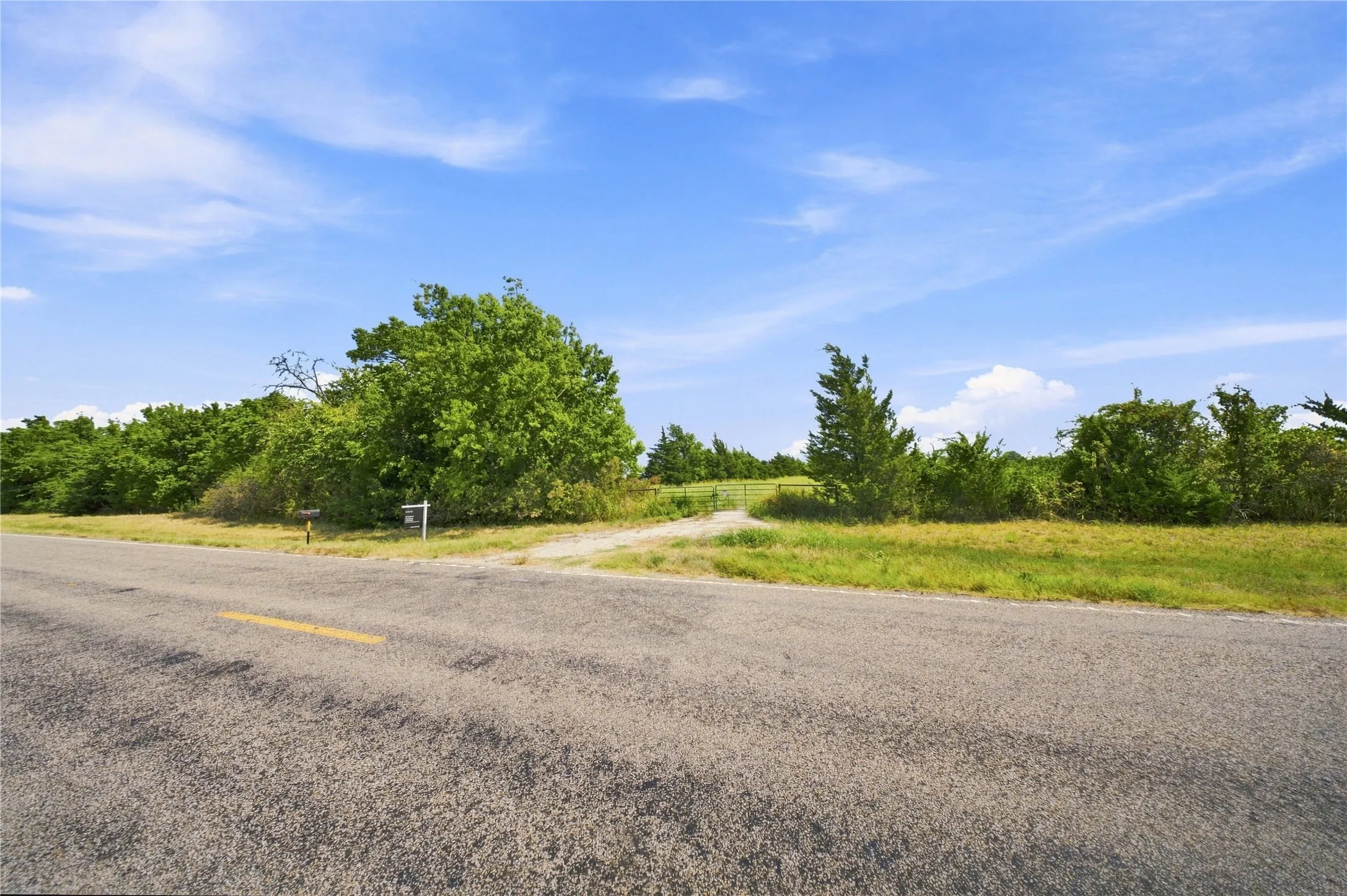Unimproved Land For Sale in Lamar County , 0000 Farm Road 905, Pattonville, Texas 75468, 0, 0, Garage spaces, 0 Sqft, built in 0, mls#21379483, Real Estate Agent in Pattonville, Homes For Sale in Lamar county, Homes For Sale in Pattonville, Realtor in Pattonville Texas, Real Estate Brokerage Independent Realty Texas, Luminita Cordes Realtor