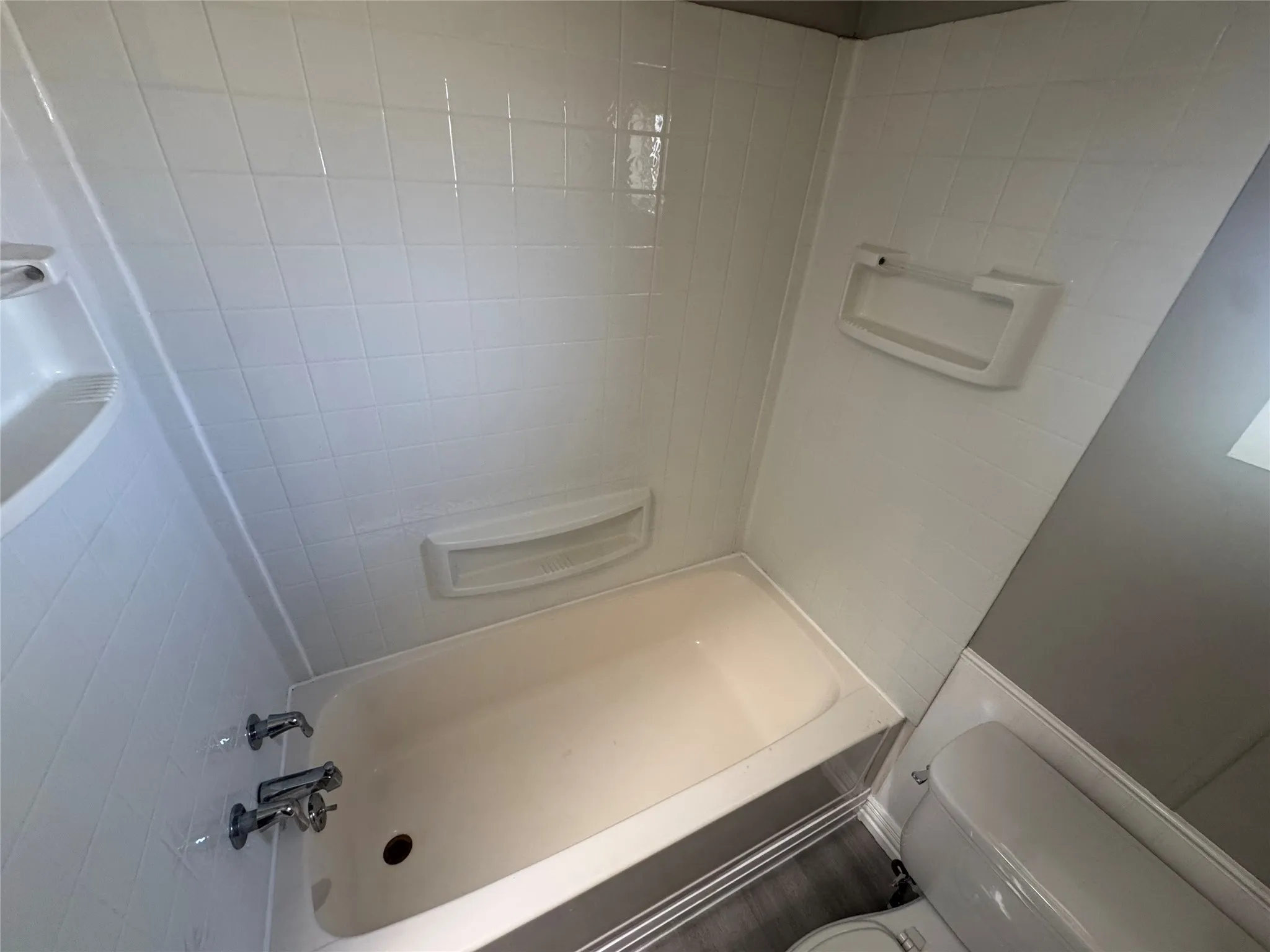 Mobile Home For Sale in Johnson County , 7201 Pica Drive, Alvarado, Texas 76009, 3 Bedroom, 2 Bathroom, Garage spaces, 1,680 Sqft, built in 1982, mls#21379557, Real Estate Agent in Alvarado, Homes For Sale in Johnson county, Homes For Sale in Alvarado, Realtor in Alvarado Texas, Real Estate Brokerage Independent Realty Texas, Luminita Cordes Realtor