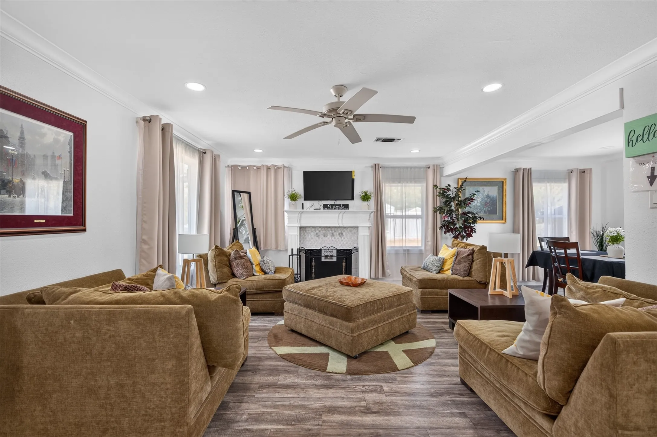 Single Family Residence For Sale in Dallas County , 2122 Berwick Avenue, Dallas, Texas 75203, 4 Bedroom, 3 Bathroom, Garage spaces, 1,772 Sqft, built in 1945, mls#21379562, Real Estate Agent in Dallas, Homes For Sale in Dallas county, Homes For Sale in Dallas, Realtor in Dallas Texas, Real Estate Brokerage Independent Realty Texas, Luminita Cordes Realtor