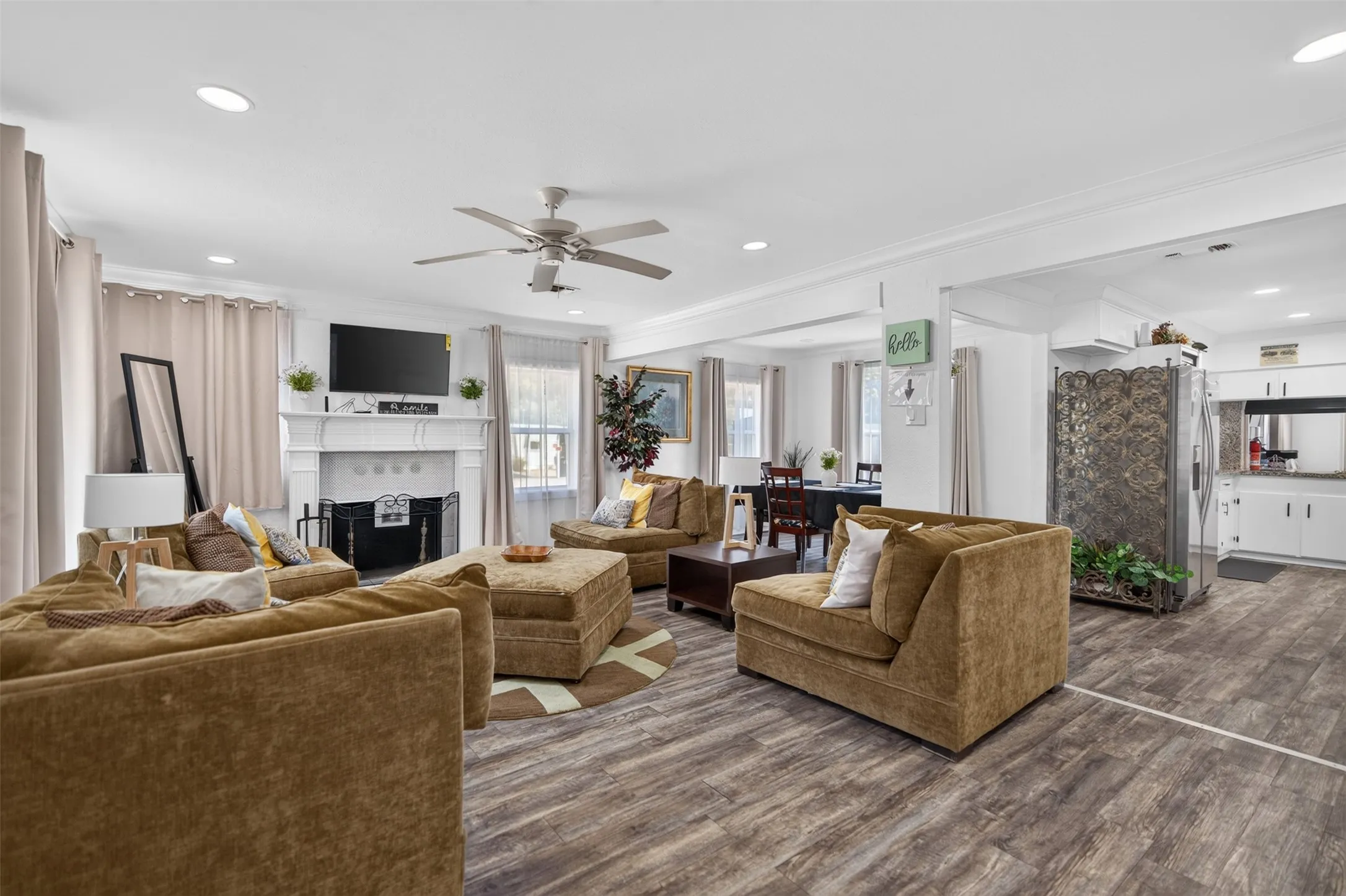 Single Family Residence For Sale in Dallas County , 2122 Berwick Avenue, Dallas, Texas 75203, 4 Bedroom, 3 Bathroom, Garage spaces, 1,772 Sqft, built in 1945, mls#21379562, Real Estate Agent in Dallas, Homes For Sale in Dallas county, Homes For Sale in Dallas, Realtor in Dallas Texas, Real Estate Brokerage Independent Realty Texas, Luminita Cordes Realtor