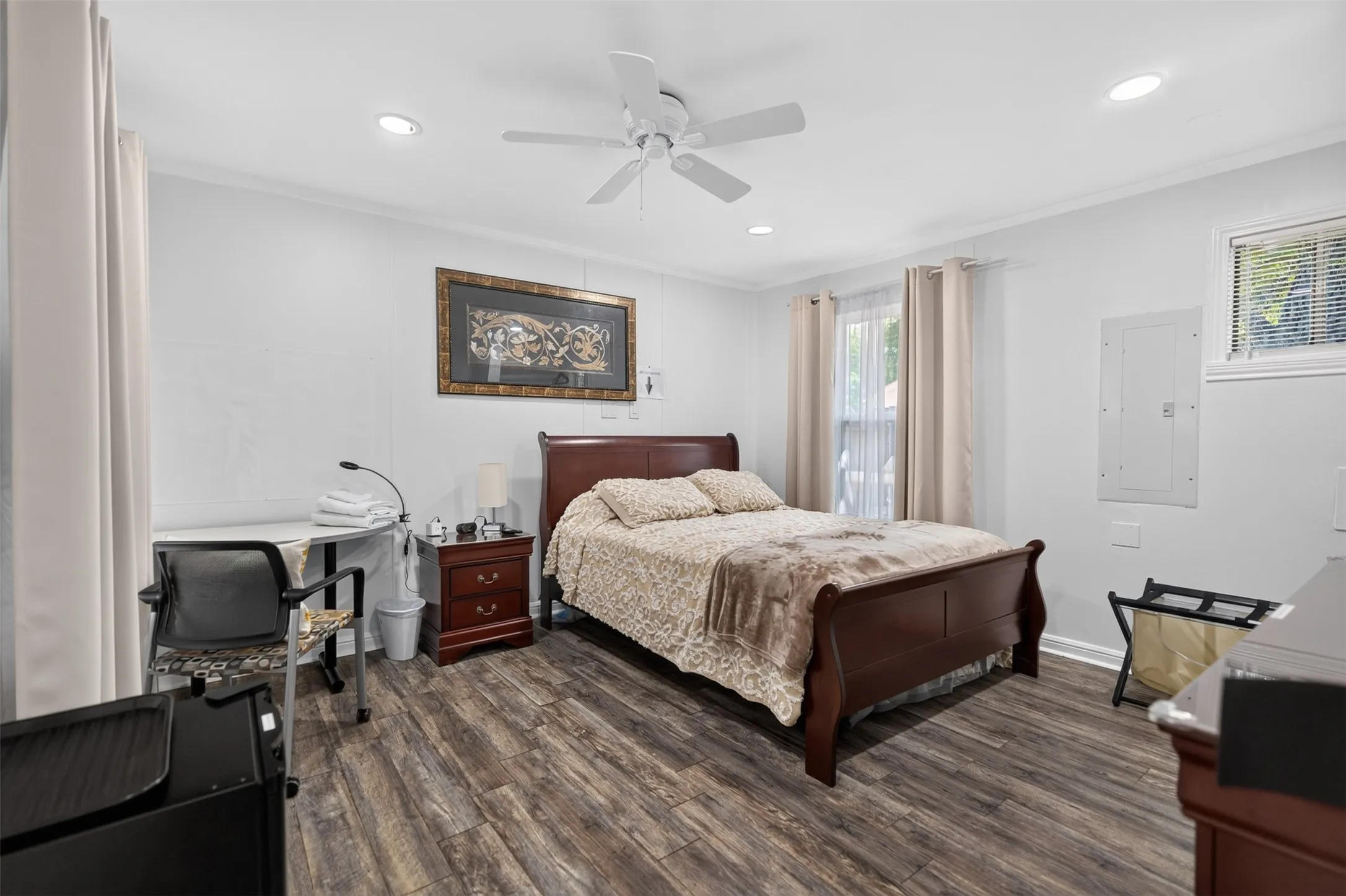 Single Family Residence For Sale in Dallas County , 2122 Berwick Avenue, Dallas, Texas 75203, 4 Bedroom, 3 Bathroom, Garage spaces, 1,772 Sqft, built in 1945, mls#21379562, Real Estate Agent in Dallas, Homes For Sale in Dallas county, Homes For Sale in Dallas, Realtor in Dallas Texas, Real Estate Brokerage Independent Realty Texas, Luminita Cordes Realtor