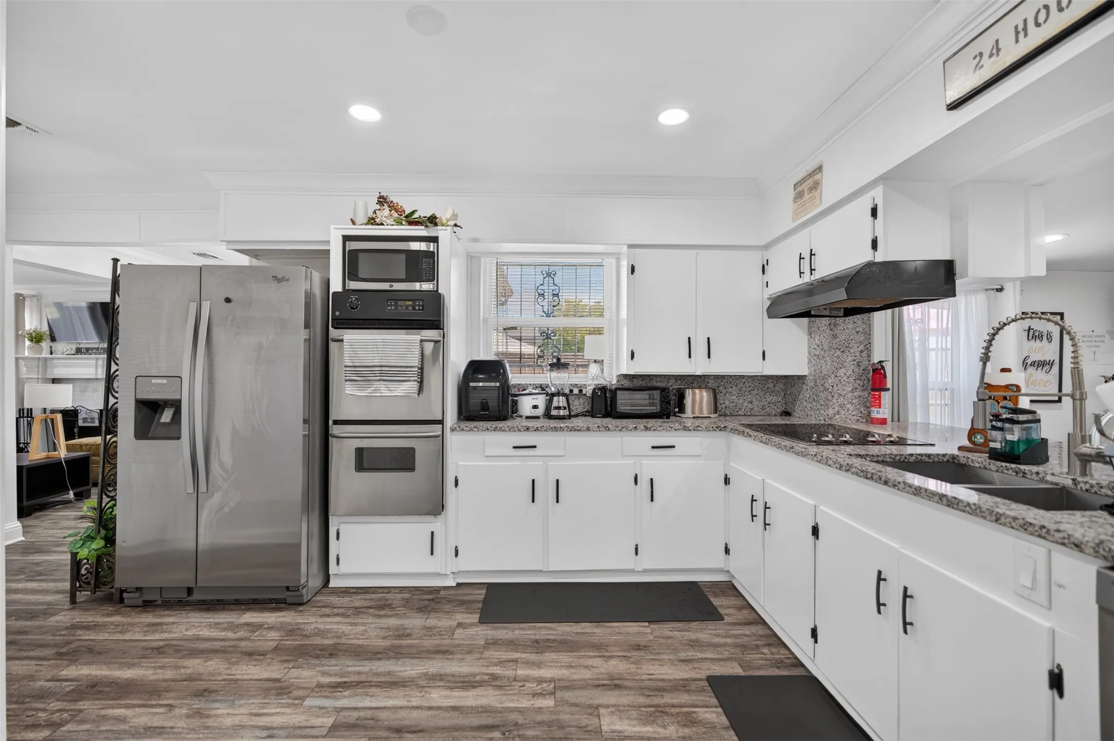 Single Family Residence For Sale in Dallas County , 2122 Berwick Avenue, Dallas, Texas 75203, 4 Bedroom, 3 Bathroom, Garage spaces, 1,772 Sqft, built in 1945, mls#21379562, Real Estate Agent in Dallas, Homes For Sale in Dallas county, Homes For Sale in Dallas, Realtor in Dallas Texas, Real Estate Brokerage Independent Realty Texas, Luminita Cordes Realtor