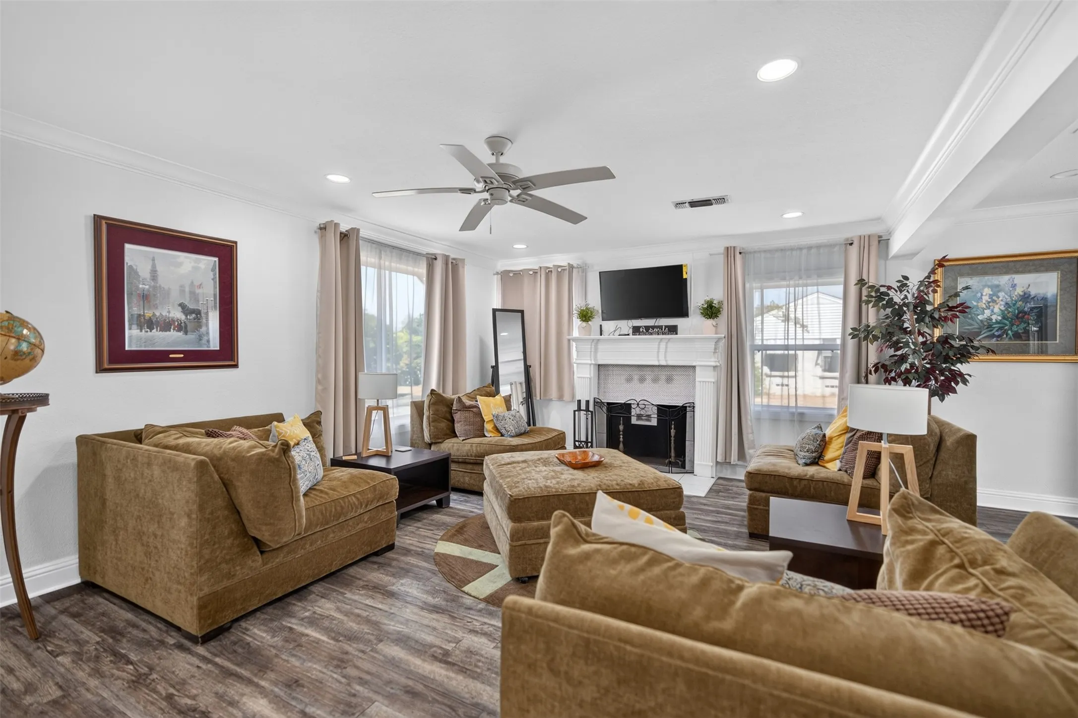 Single Family Residence For Sale in Dallas County , 2122 Berwick Avenue, Dallas, Texas 75203, 4 Bedroom, 3 Bathroom, Garage spaces, 1,772 Sqft, built in 1945, mls#21379562, Real Estate Agent in Dallas, Homes For Sale in Dallas county, Homes For Sale in Dallas, Realtor in Dallas Texas, Real Estate Brokerage Independent Realty Texas, Luminita Cordes Realtor