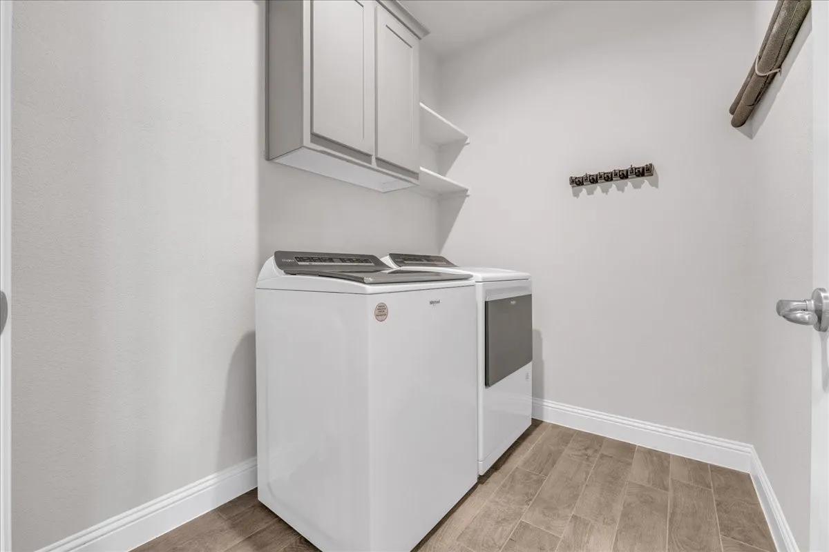 Single Family Residence For Rent in Ellis County , 1017 Fairhaven Drive, Midlothian, Texas 76065, 4 Bedroom, 3 Bathroom, 2 Garage spaces, 2,189 Sqft, built in 2023, mls#21376229, Real Estate Agent in Midlothian, Homes For Rent in Ellis county, Homes For Rent in Midlothian, Realtor in Midlothian Texas, Real Estate Brokerage Independent Realty Texas, Luminita Cordes Realtor
