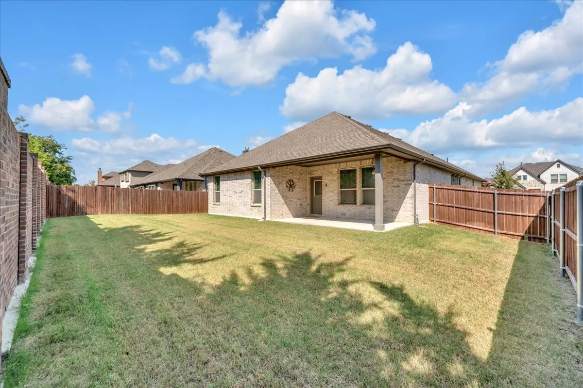 Single Family Residence For Rent in Ellis County , 1017 Fairhaven Drive, Midlothian, Texas 76065, 4 Bedroom, 3 Bathroom, 2 Garage spaces, 2,189 Sqft, built in 2023, mls#21376229, Real Estate Agent in Midlothian, Homes For Rent in Ellis county, Homes For Rent in Midlothian, Realtor in Midlothian Texas, Real Estate Brokerage Independent Realty Texas, Luminita Cordes Realtor