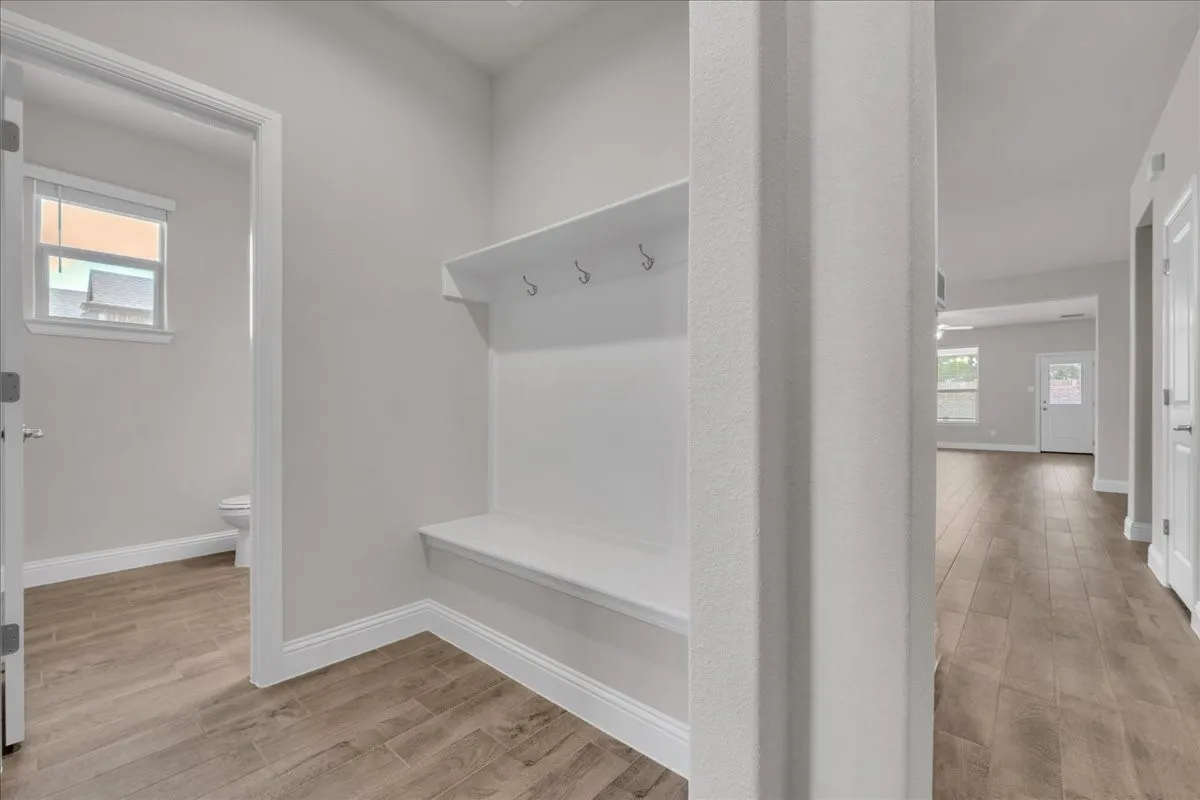 Single Family Residence For Rent in Ellis County , 1017 Fairhaven Drive, Midlothian, Texas 76065, 4 Bedroom, 3 Bathroom, 2 Garage spaces, 2,189 Sqft, built in 2023, mls#21376229, Real Estate Agent in Midlothian, Homes For Rent in Ellis county, Homes For Rent in Midlothian, Realtor in Midlothian Texas, Real Estate Brokerage Independent Realty Texas, Luminita Cordes Realtor